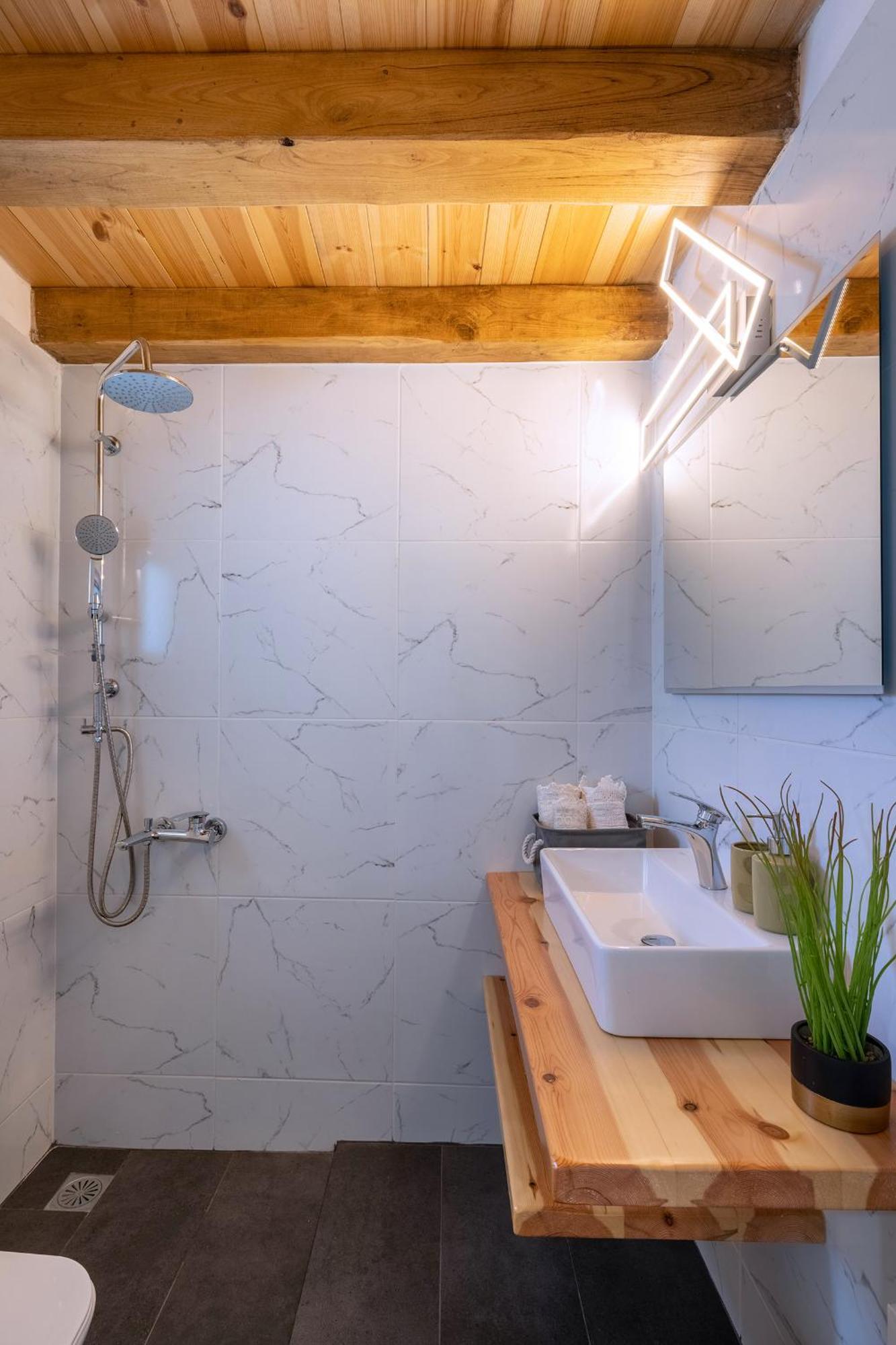 Apartment Restia Seaside Ii, 50m From Megas Gialos
