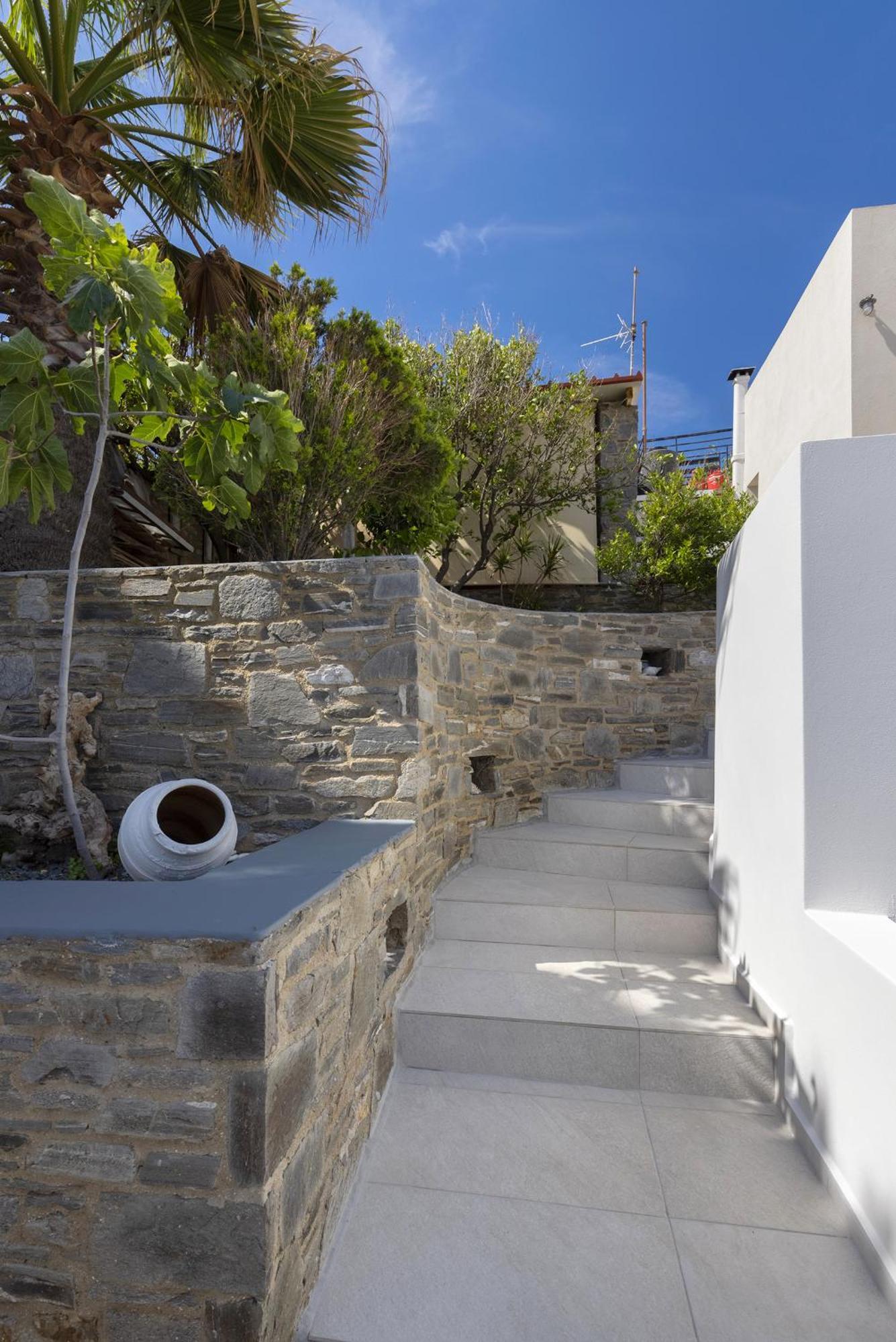 Restia Seaside Ii, 50m From Megas Gialos Apartment