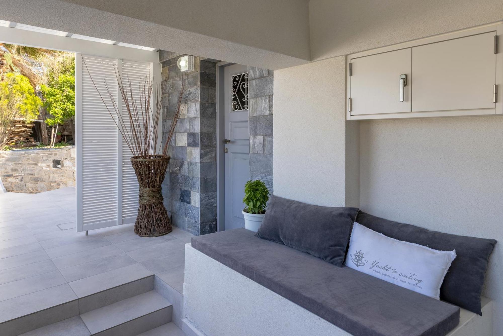 Apartment Restia Seaside I, 50m From Megas Gialos Megas Gialos - Nites