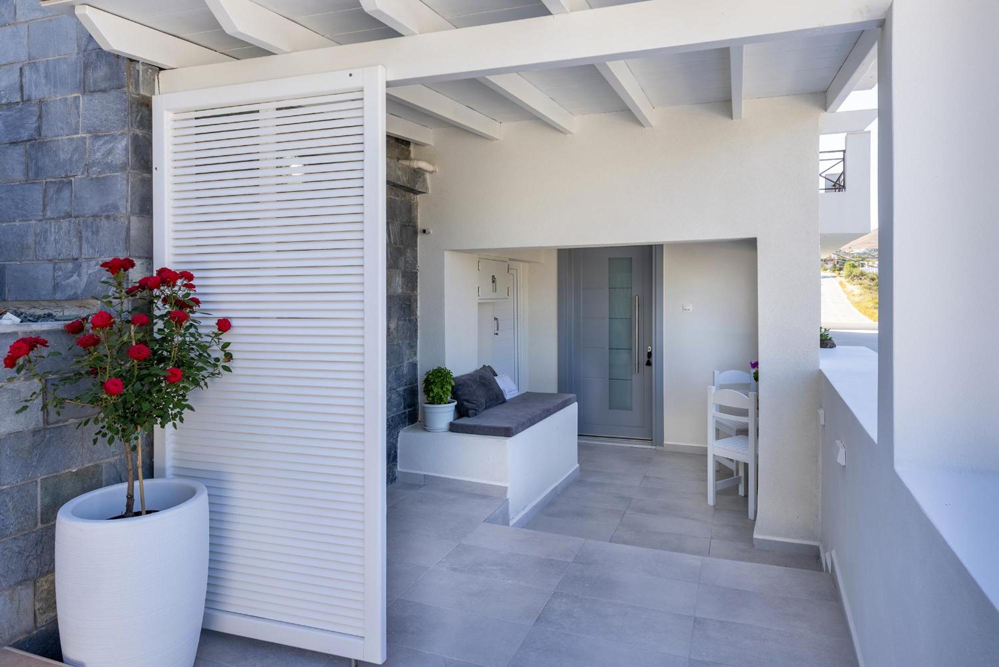 Restia Seaside I, 50m From Megas Gialos