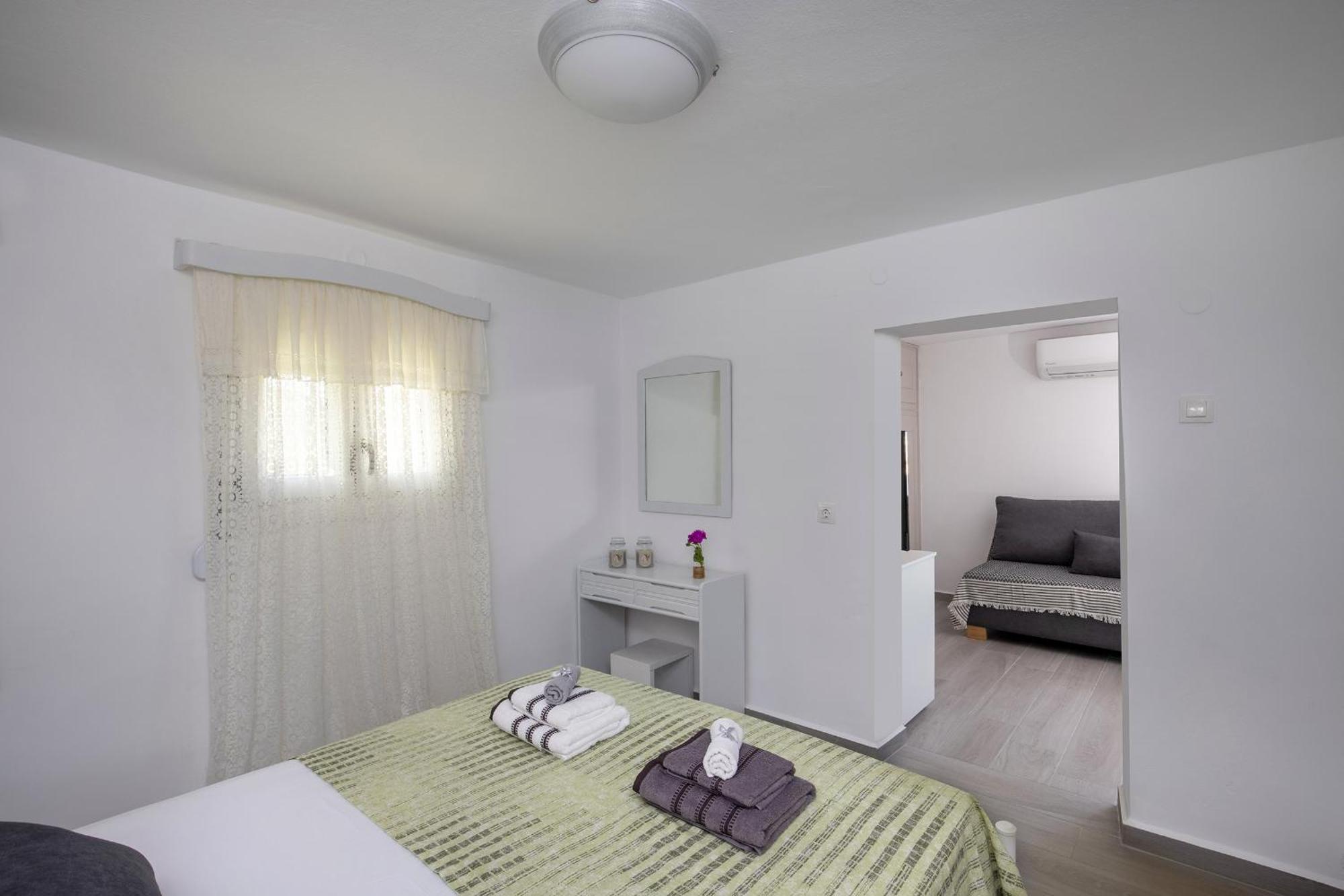 Restia Seaside I, 50m From Megas Gialos Apartment Megas Gialos - Nites