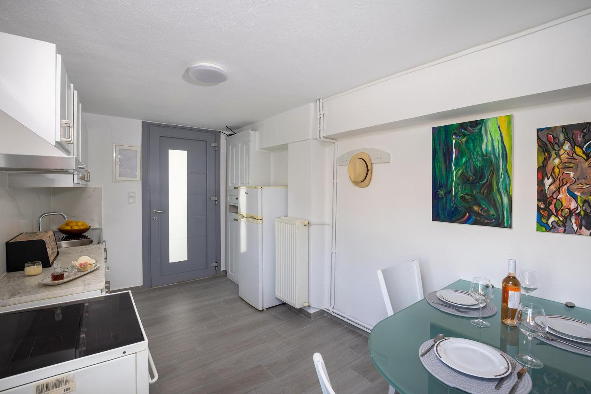 Restia Seaside I, 50m From Megas Gialos Apartment *