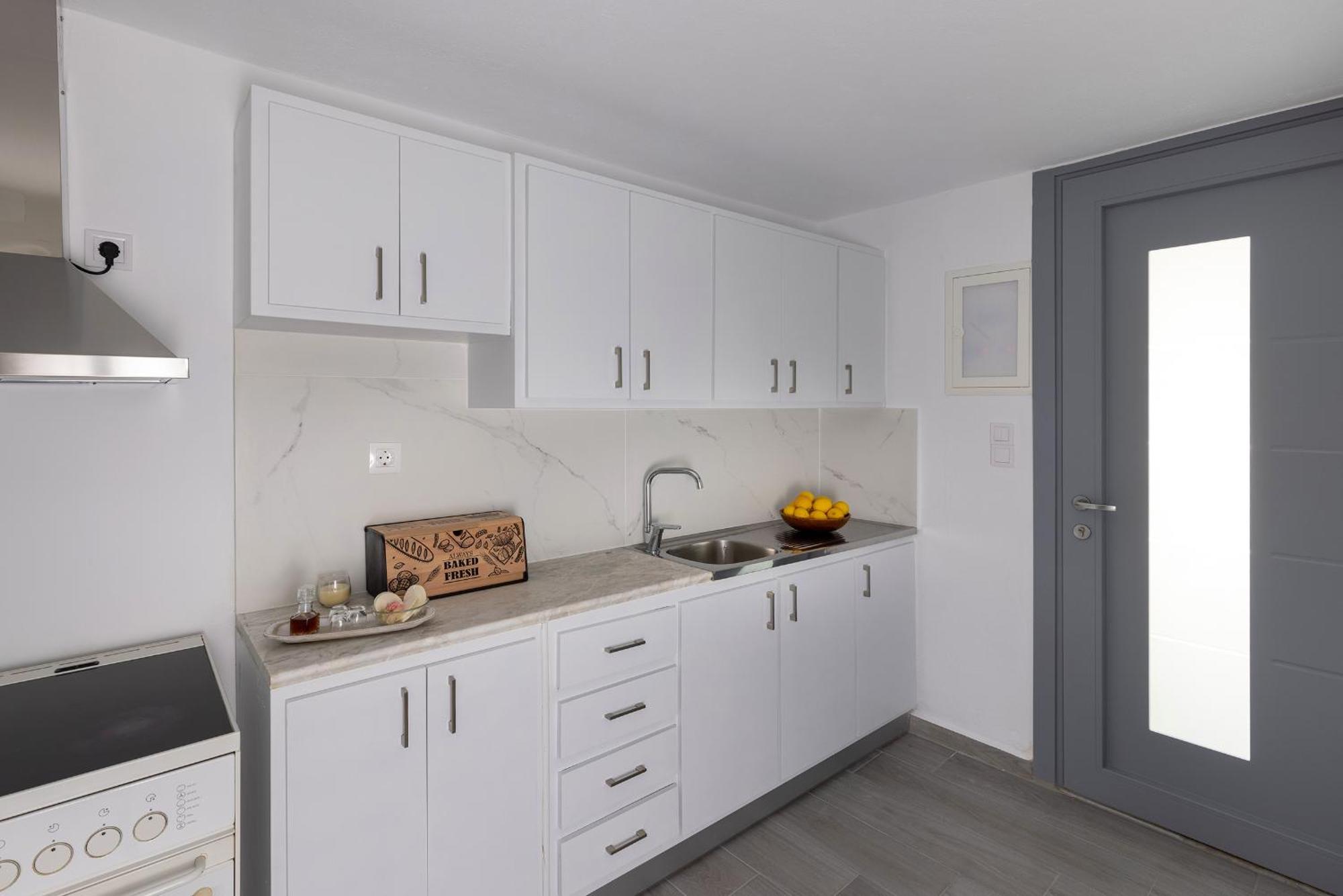 Apartment Restia Seaside I, 50m From Megas Gialos