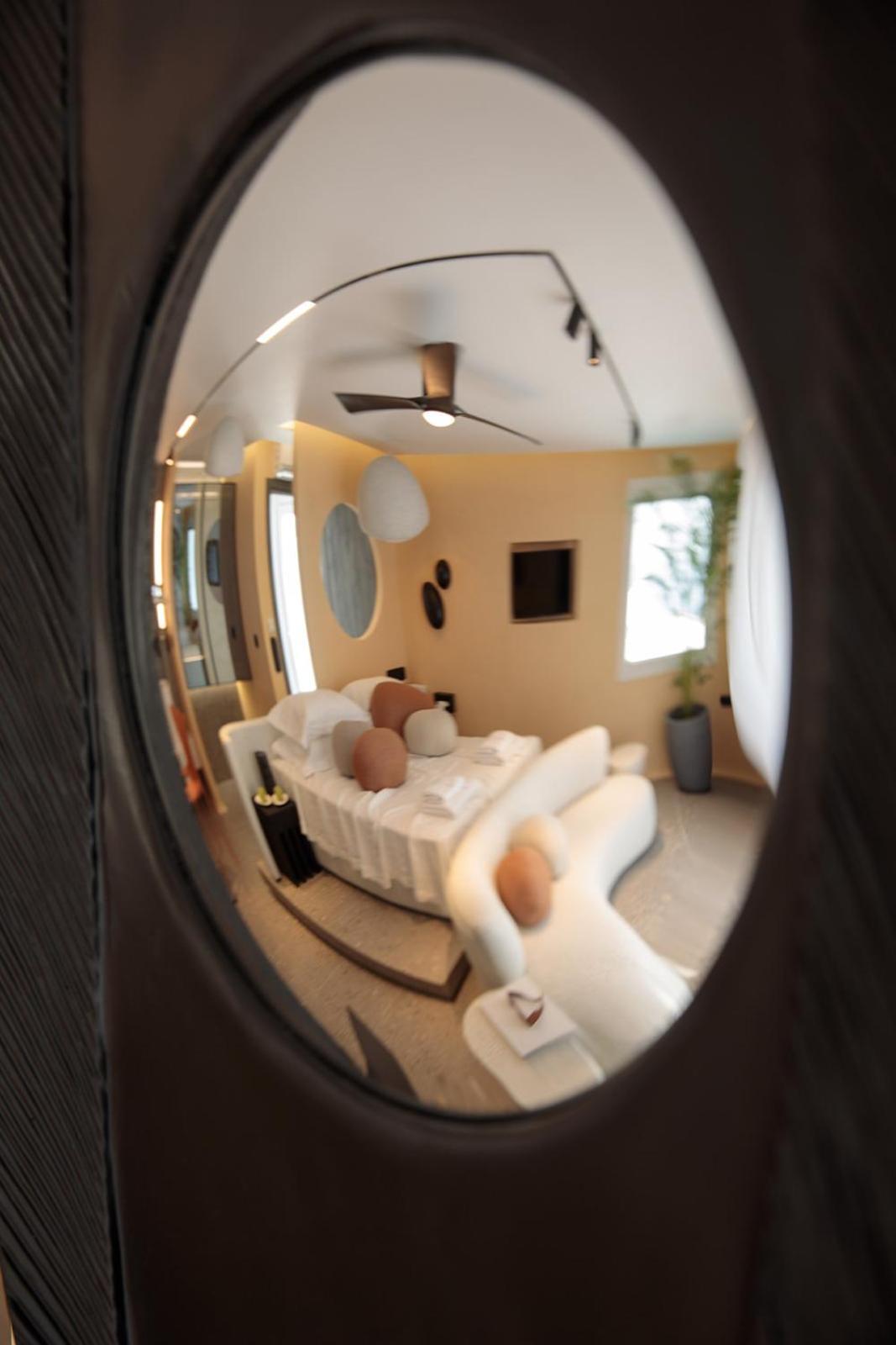High End Unique 270 Degree Aerial Sea View Apartment *