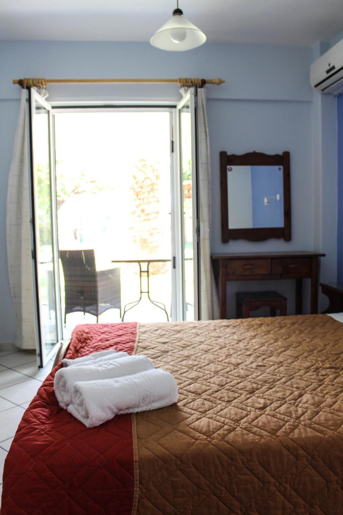 Xristina Studios Vasiliki (Lefkada)