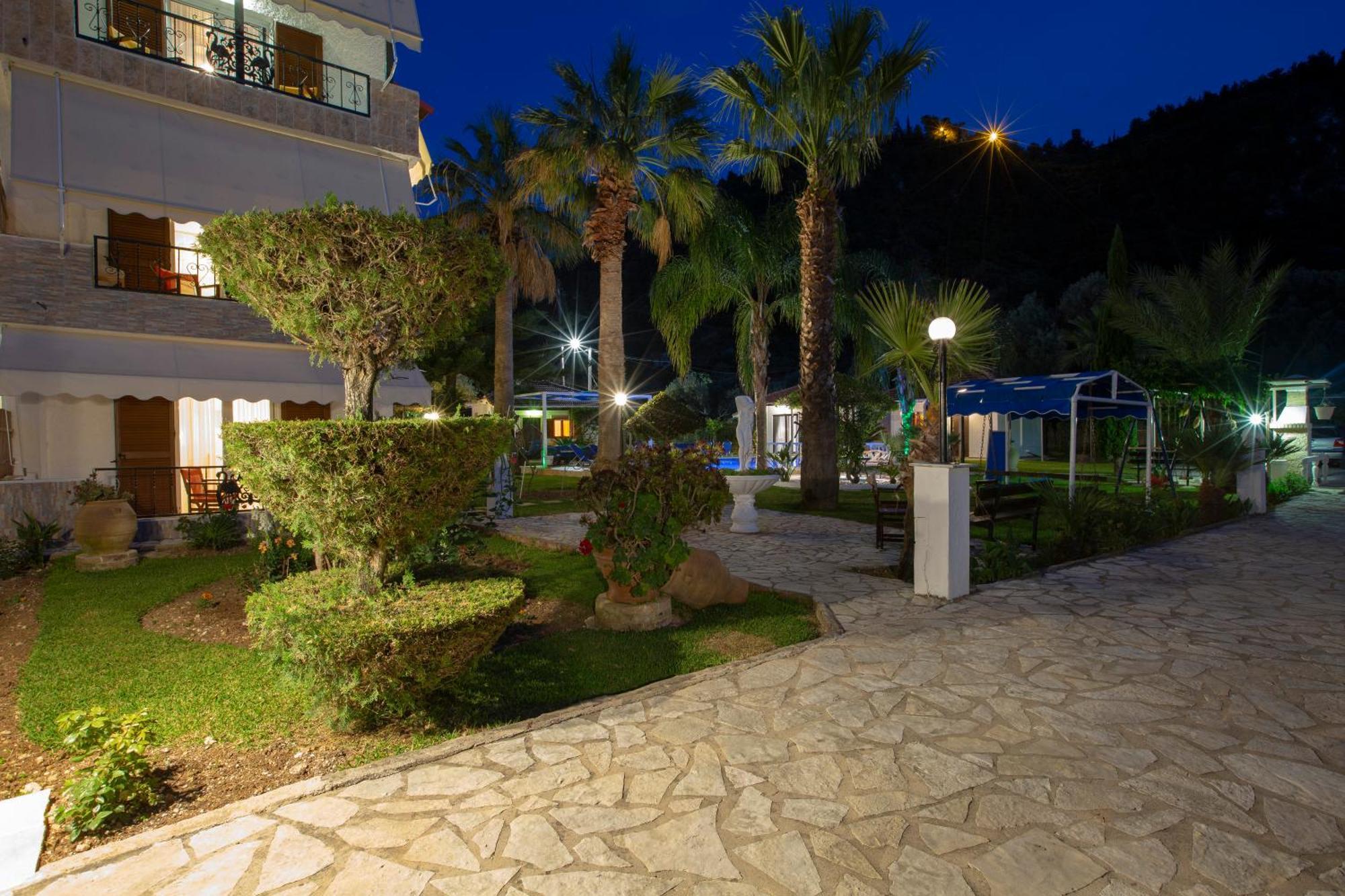 Dimitris & Apartment Frinion