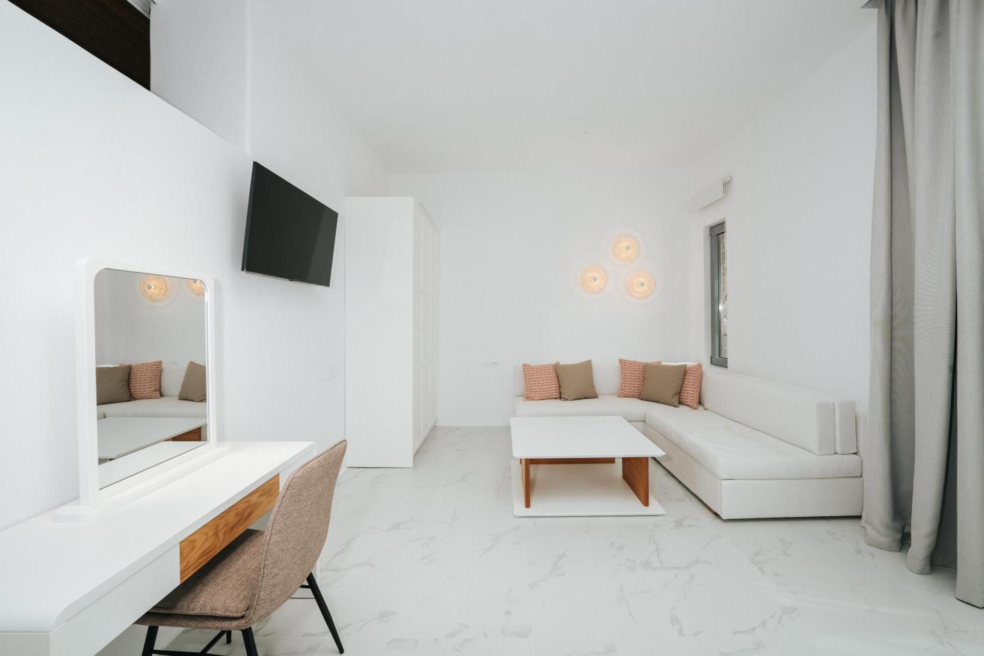 Arcs & Residences Hotel 3*