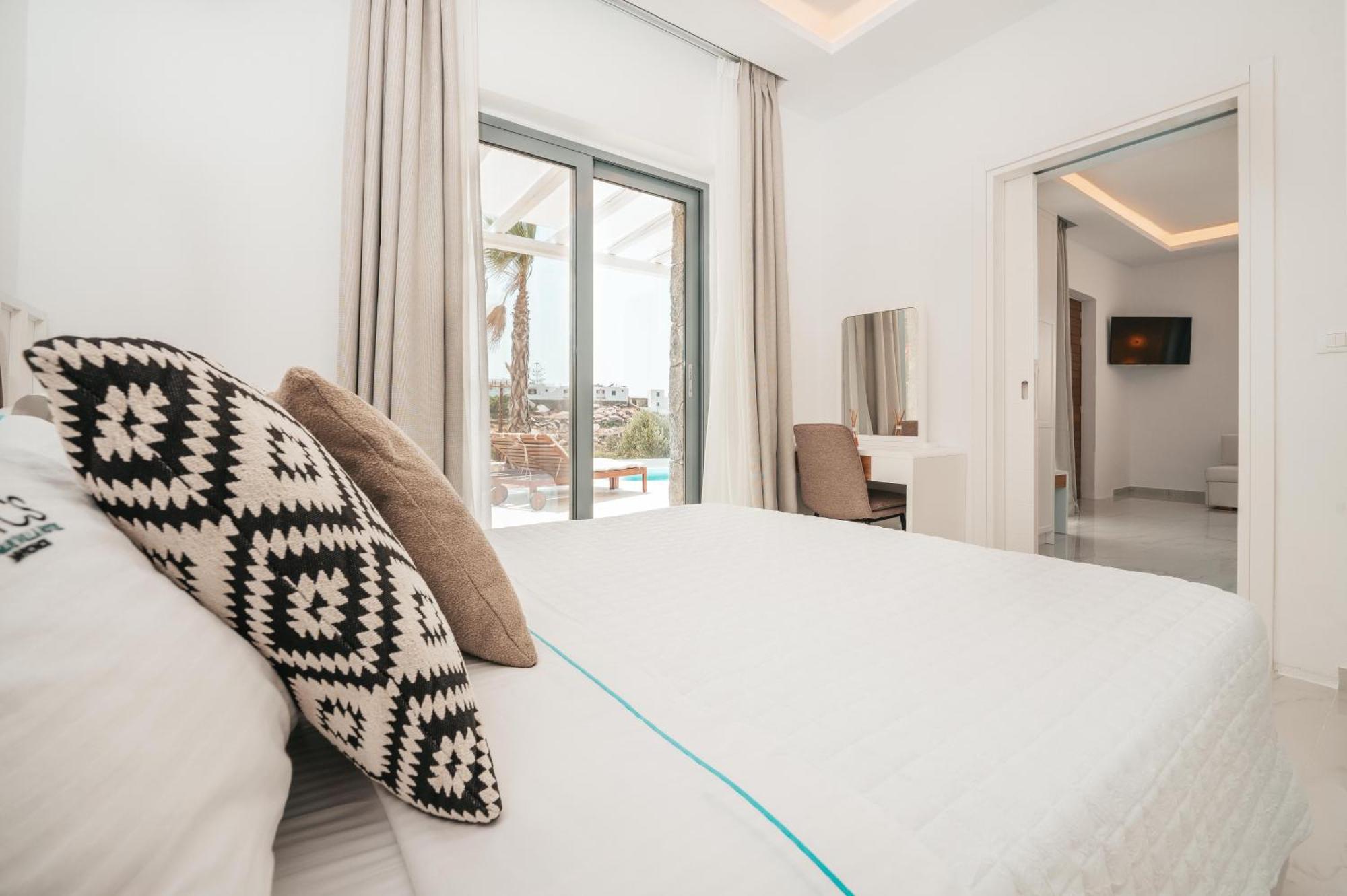 Hotel Arcs & Residences 3*