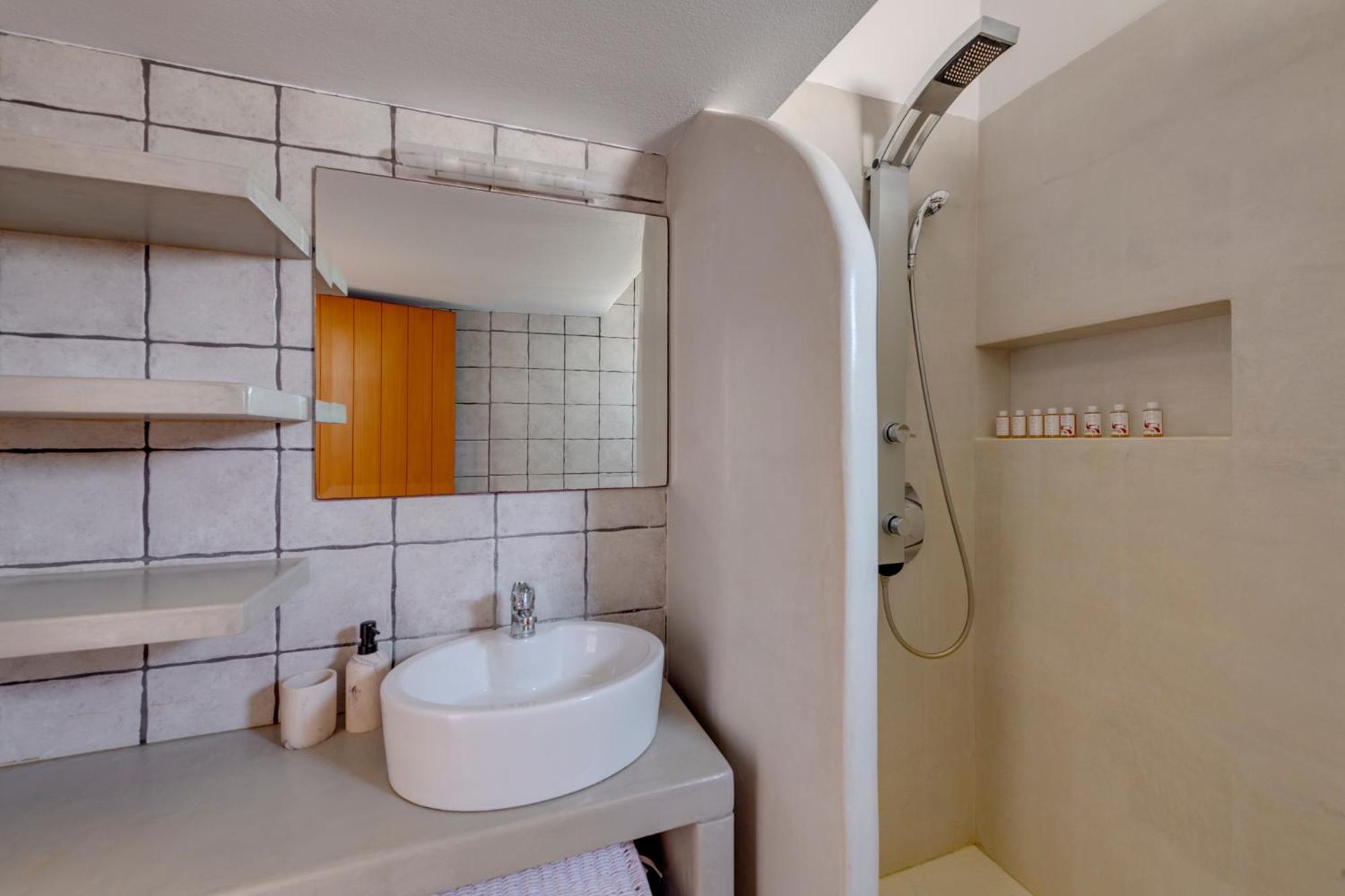 Lalari Holiday home