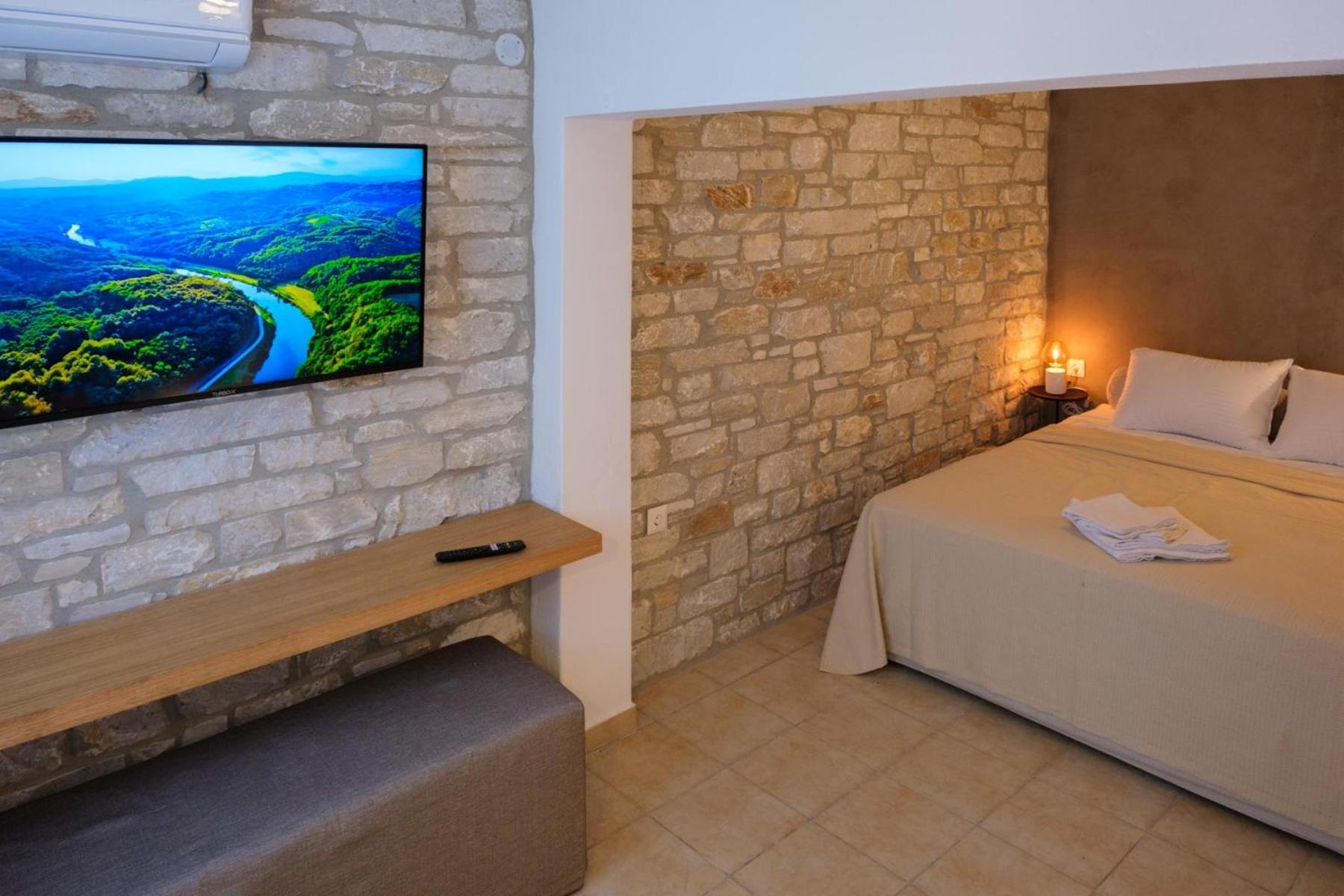 Holiday home Hideaway In With Private Access To Sea Anna's Horizon *