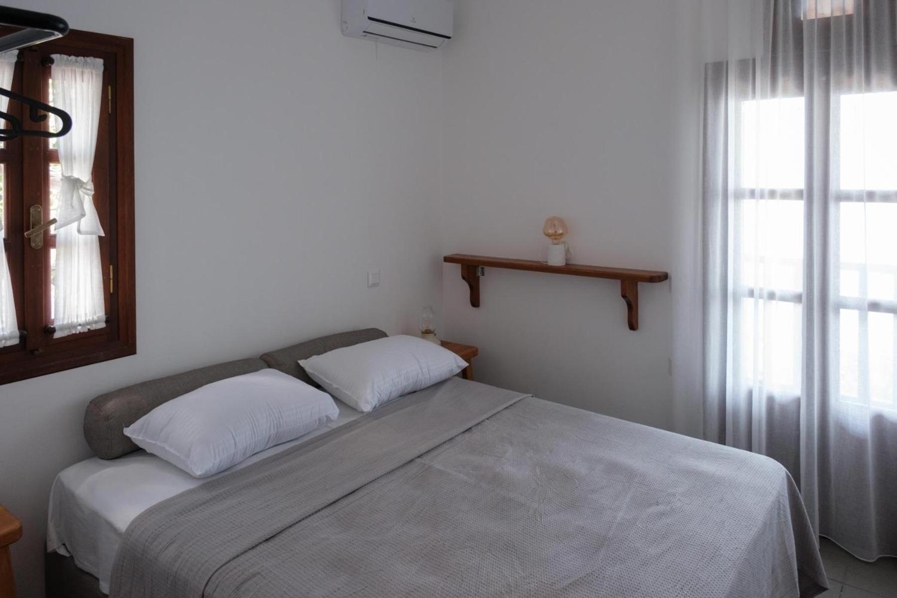 Holiday home Hideaway In With Private Access To Sea Anna's Horizon