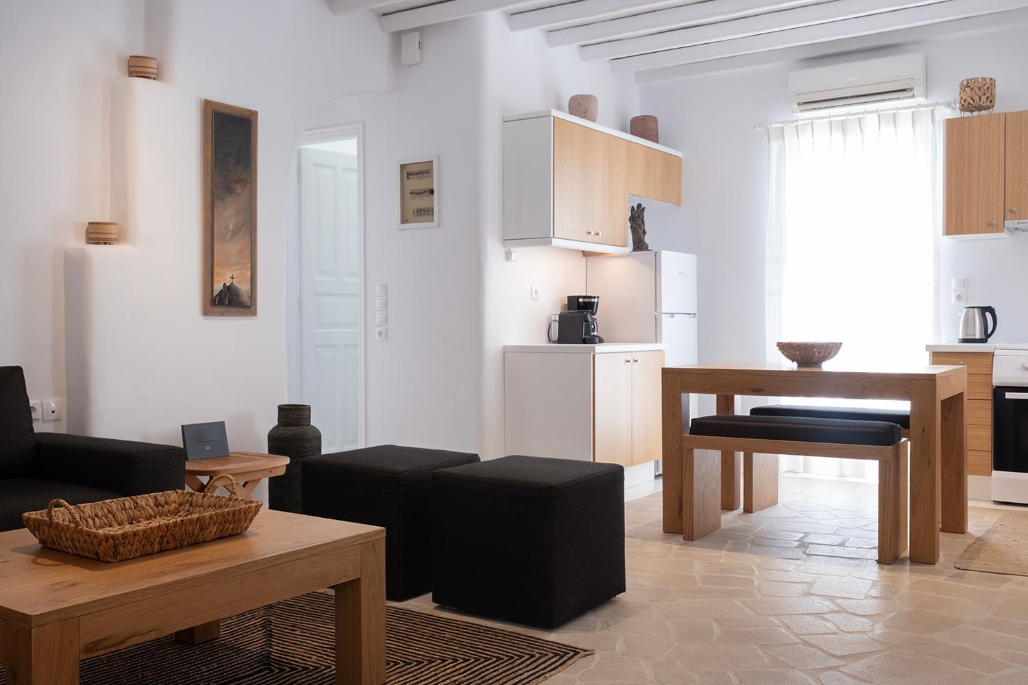 Mykonian Style W Shared Pool & Nighttime Security Guard Apartment Ornos (Mykonos)