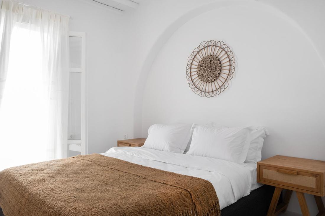 Mykonian Style W Shared Pool & Nighttime Security Guard Apartment