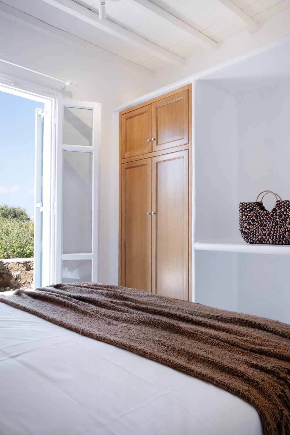 Apartment Mykonian Style W Shared Pool & Nighttime Security Guard