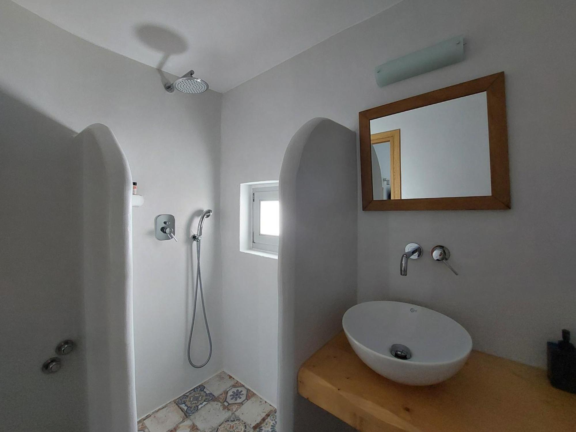 Castellino Naxos Inn *