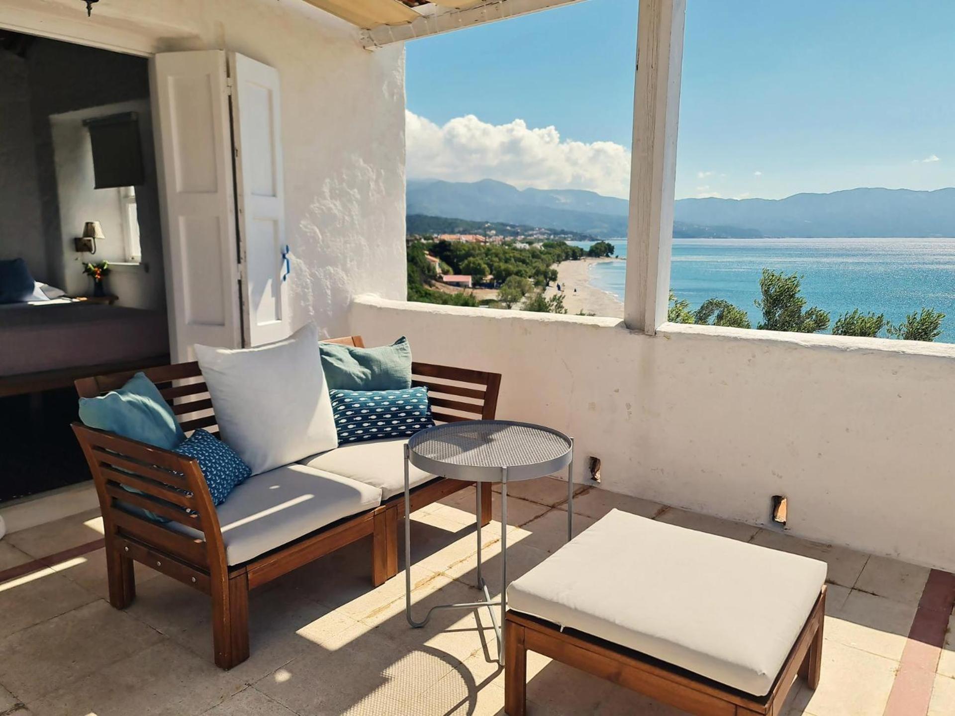 Loukoulos' Maisonette * Marathokampos