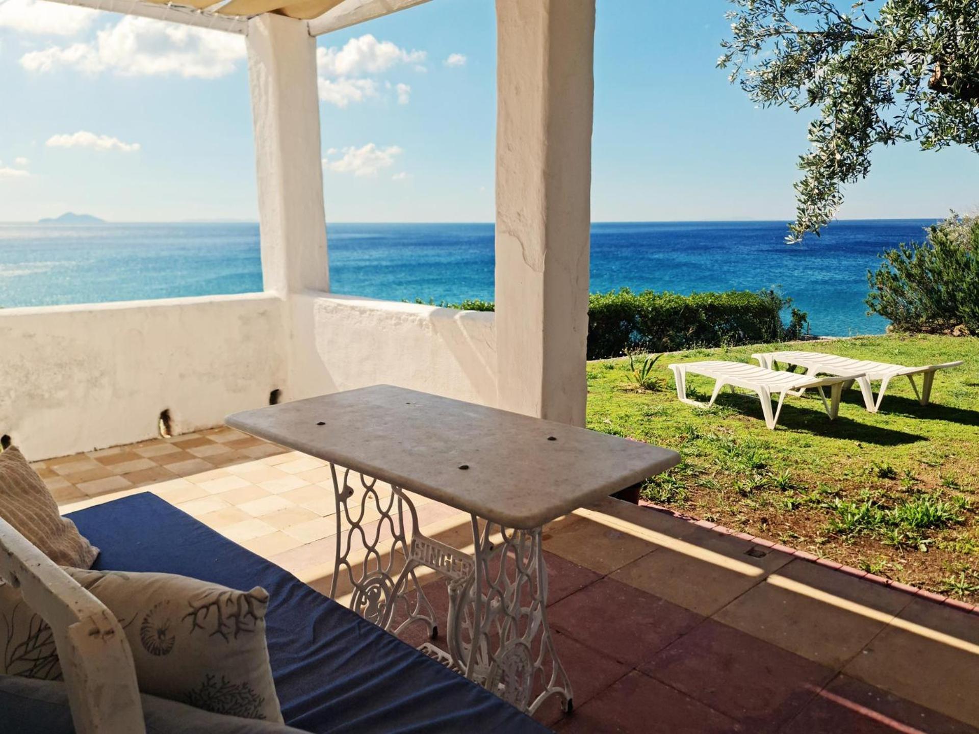 Loukoulos' Maisonette Marathokampos