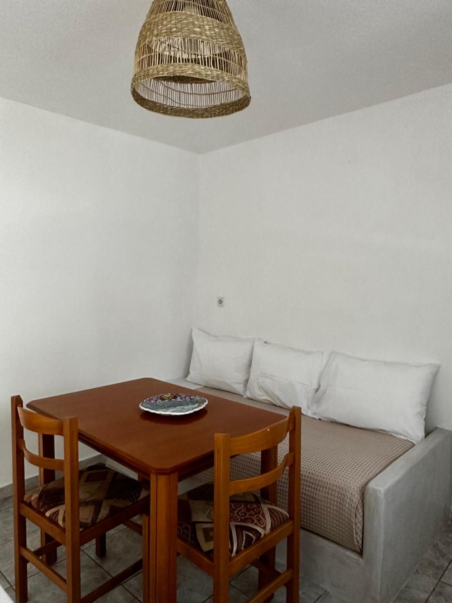 Perseas Aparthotel Naousa (Paros)