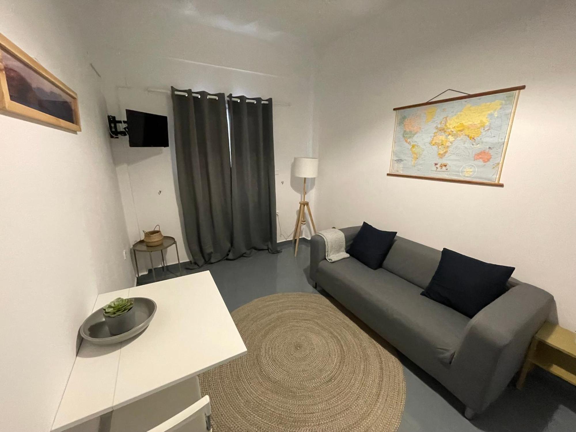 Aparthotel Spanos - *