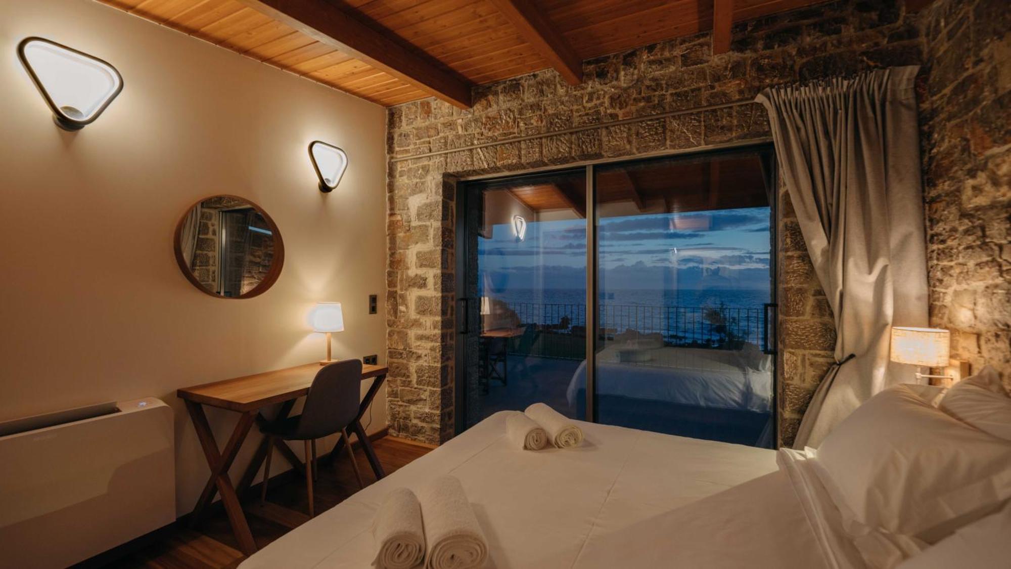 Villa Real Life Homes Luxurious Seafront Each With Their Own Private Pools Korakochori