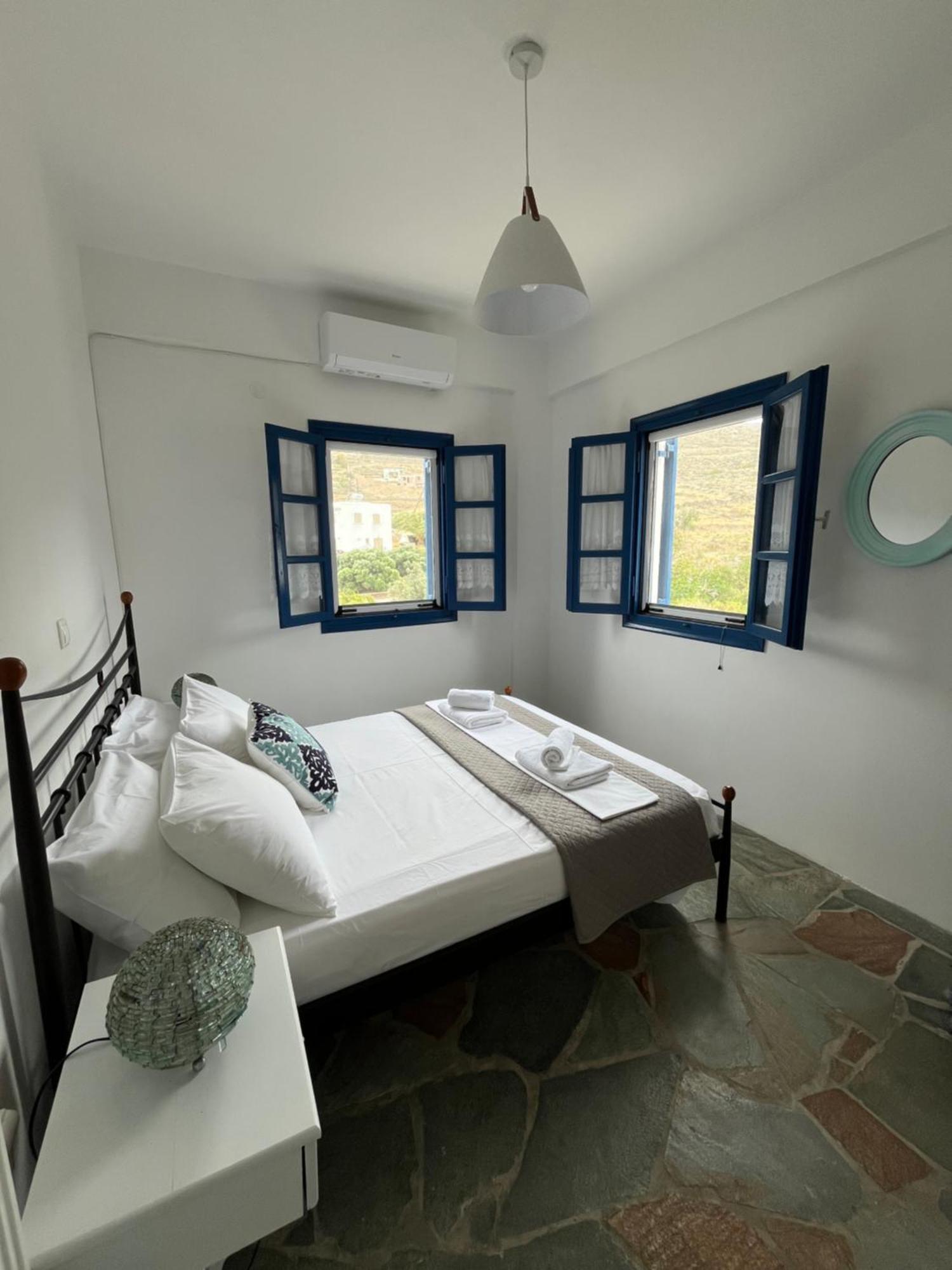 Serensea Bliss, Naousa, * Kythnos