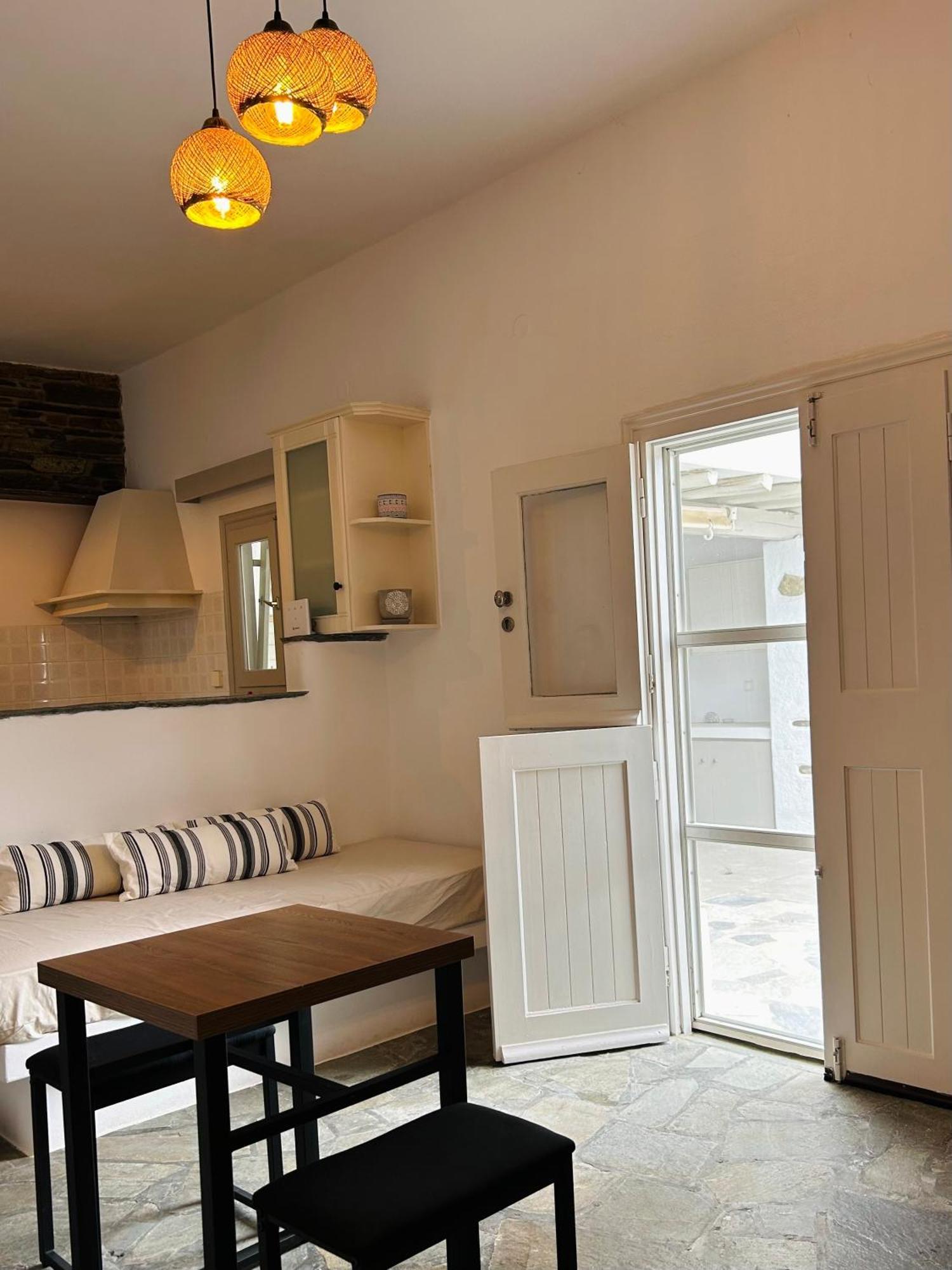 Lithari Traditional Apartment *