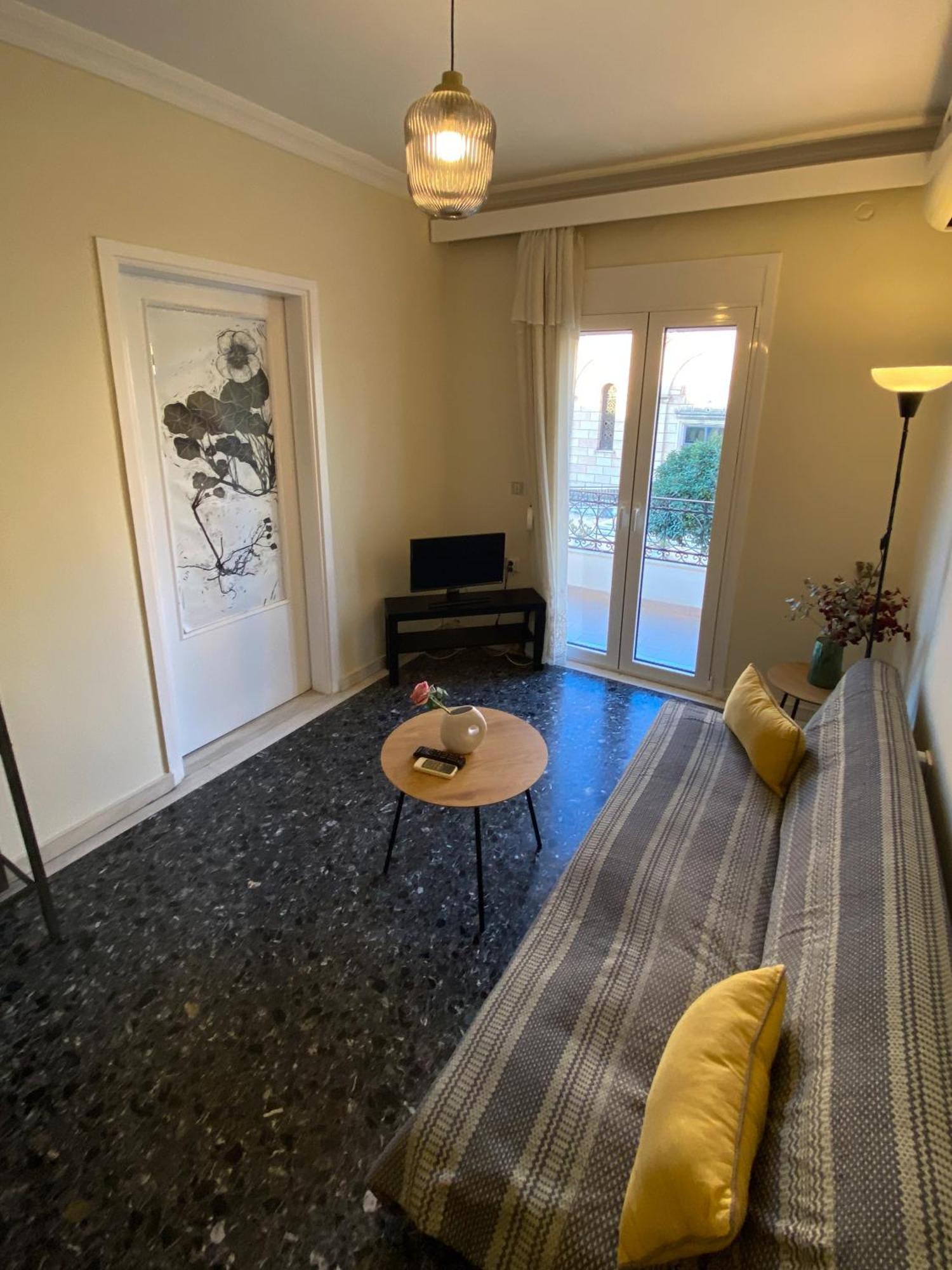 Port House Apartment *