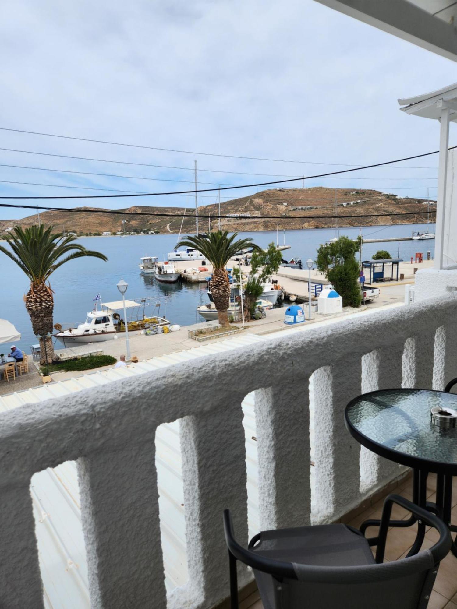 Eleios Serifos Livadi (Serifos)