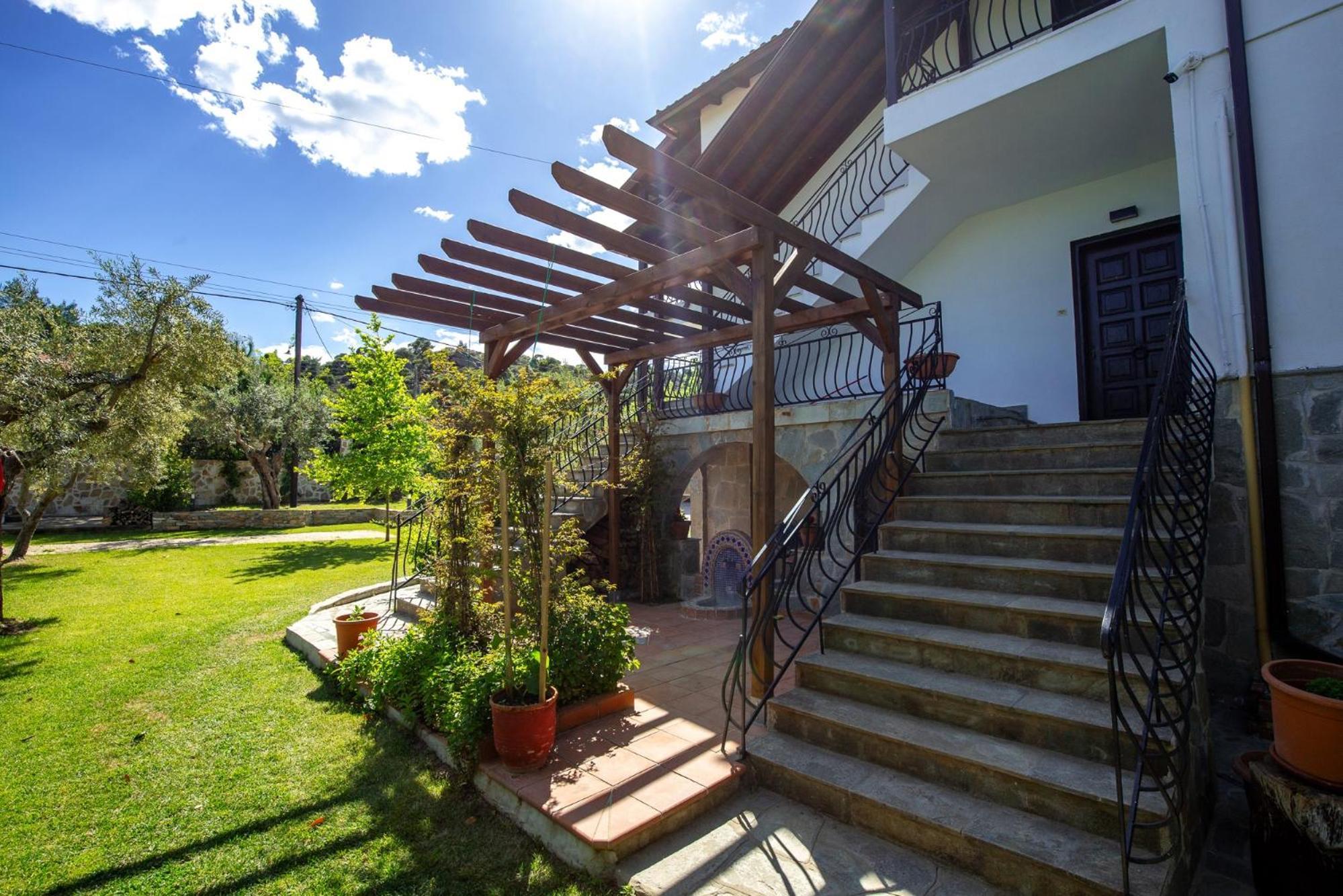 Latoura View Villa *