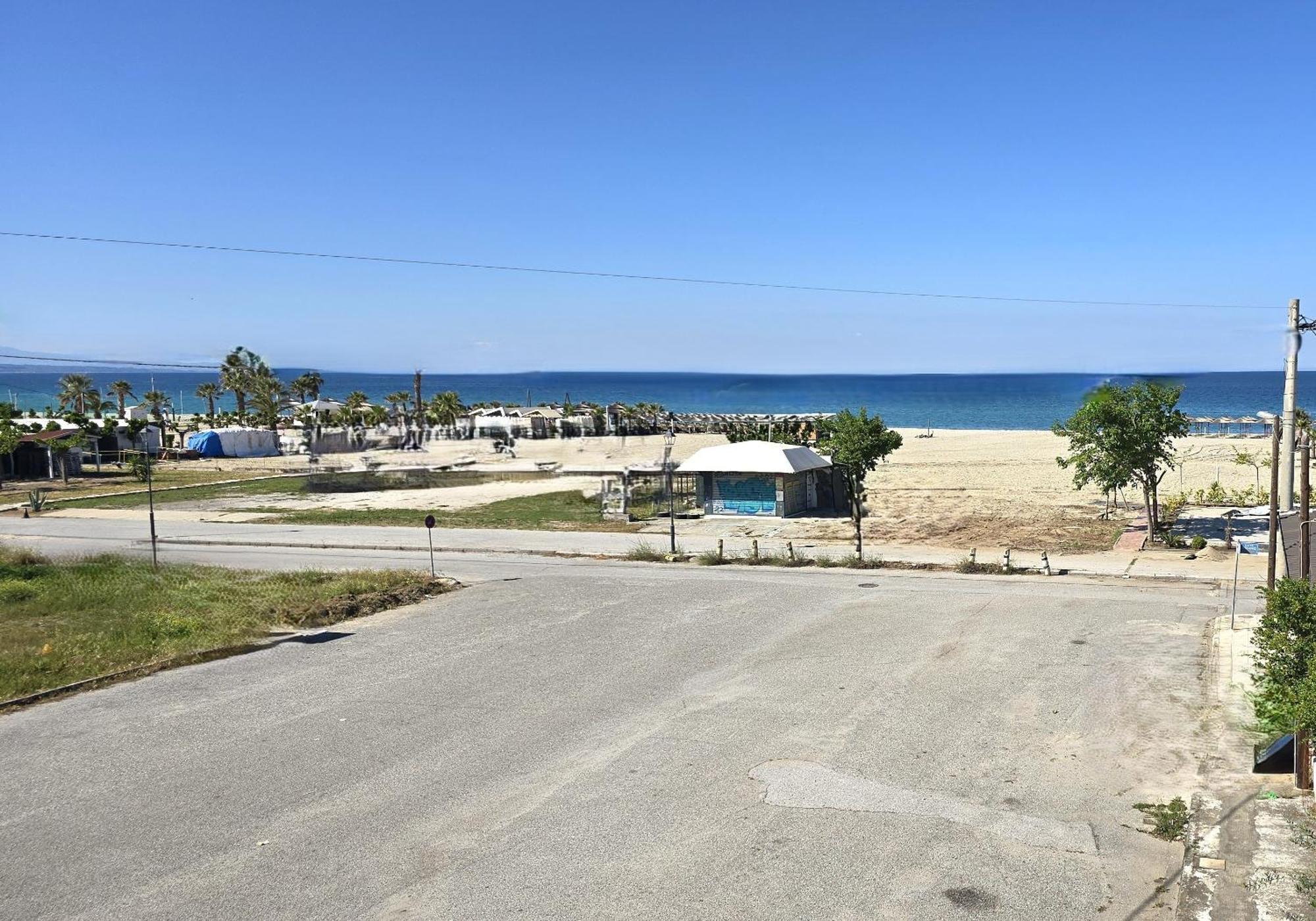 Lina's Beachfront By Optimum Link Apartment *