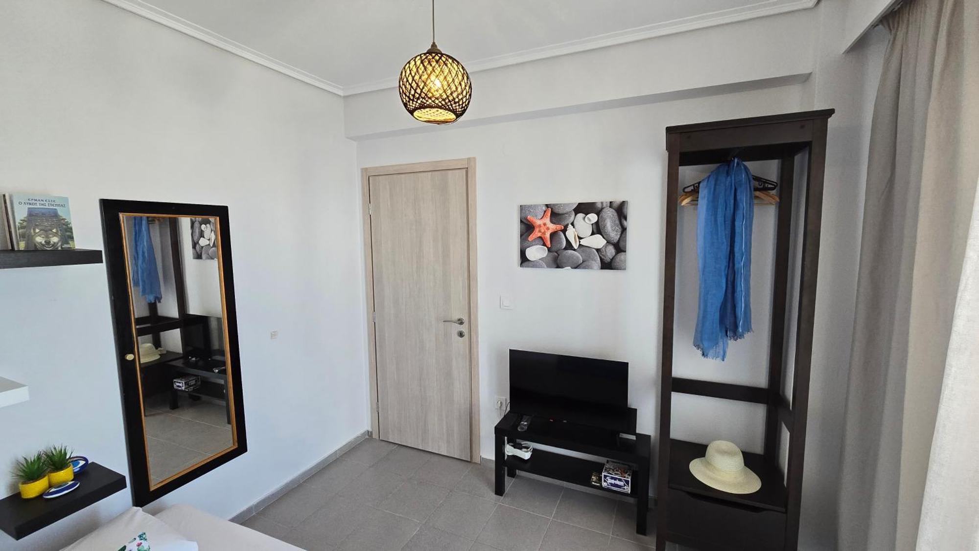 Lina's Beachfront By Optimum Link