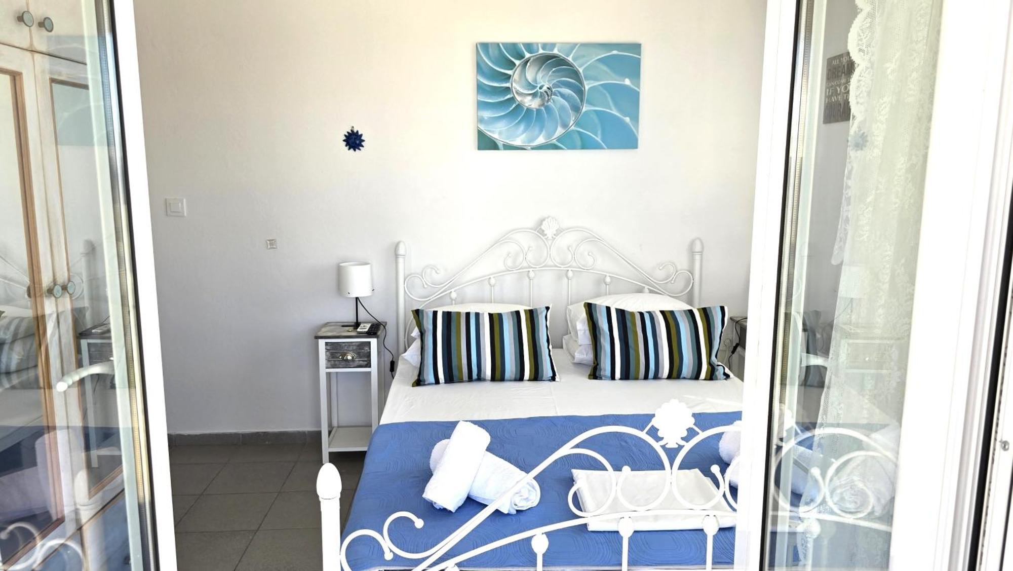 Apartment Lina's Beachfront By Optimum Link