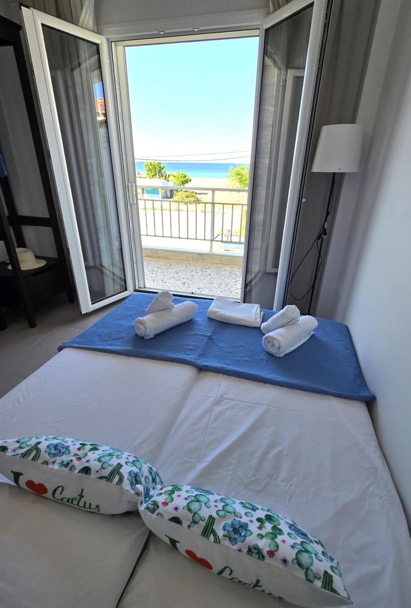 Apartment Lina's Beachfront By Optimum Link *
