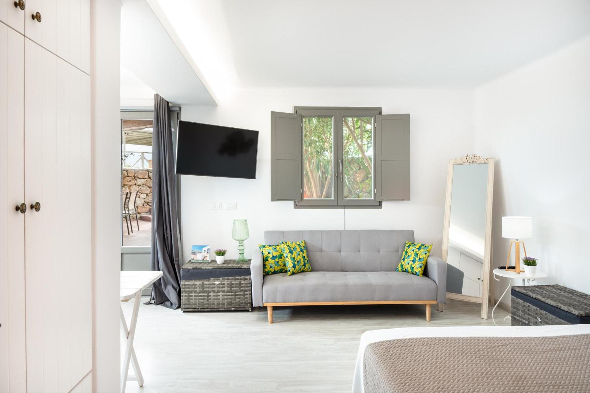 Lavender Apartment *