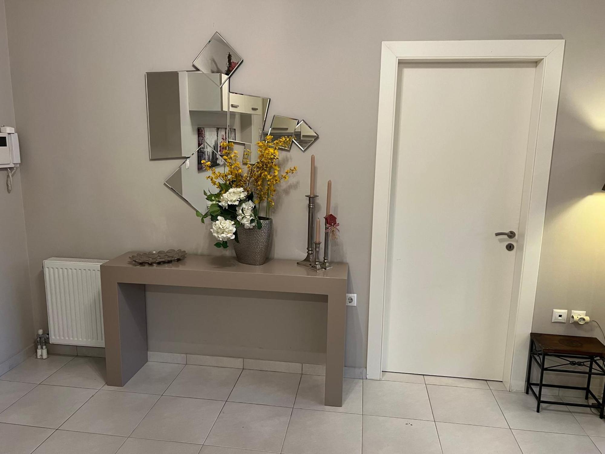 Apartment 7th Floor Megaro Mousikis Airport Metro Line