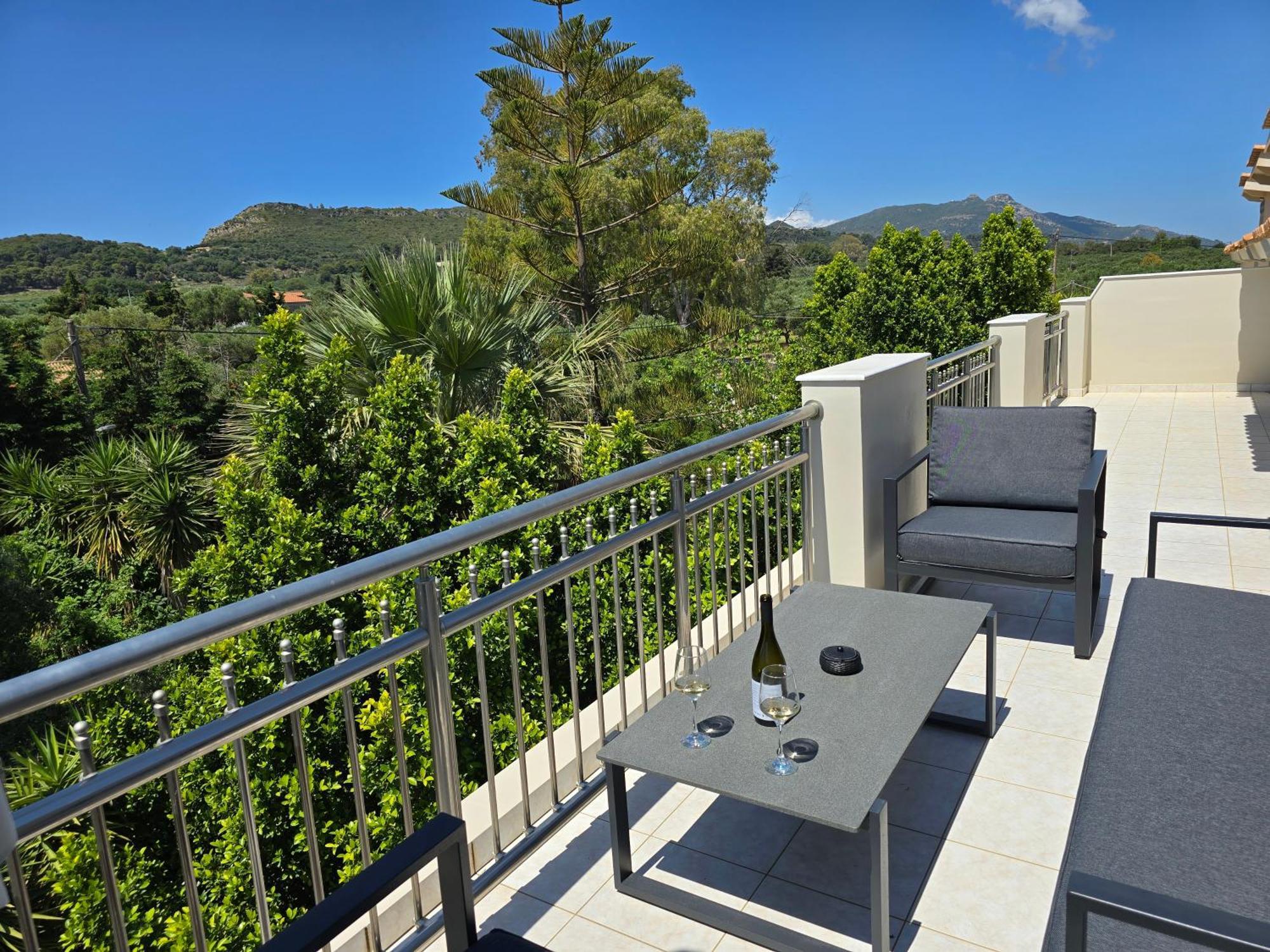 Tomorrow Attic Apartment Vasilikos (Zakynthos)