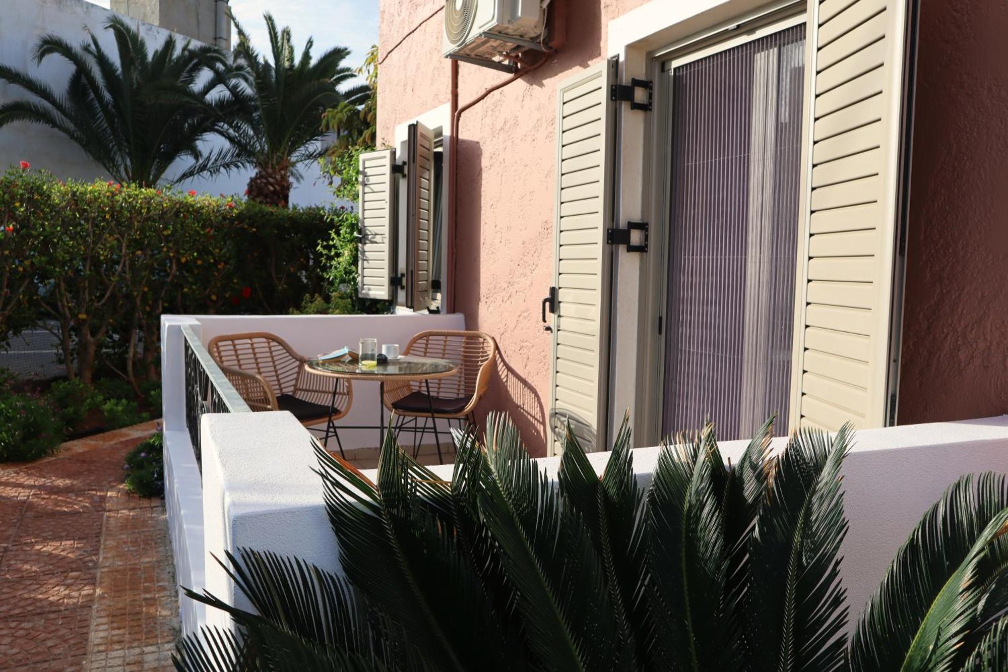 Dandelion By Telmarie Apartment