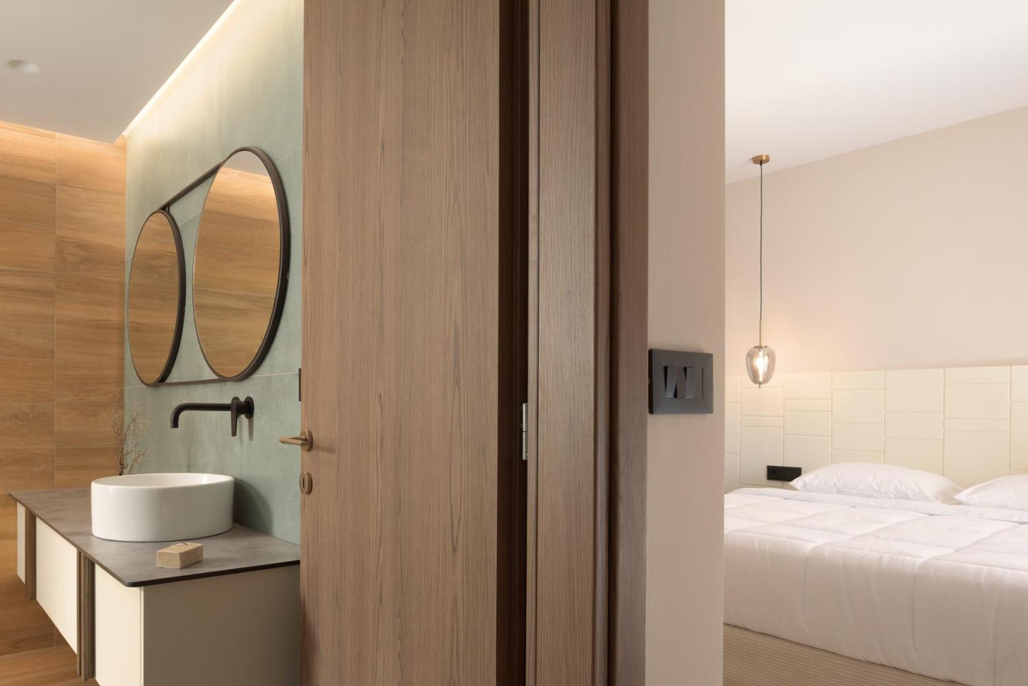 Elouera Villas, With Pool, Hydromassage, Seaview, By Thinkvilla