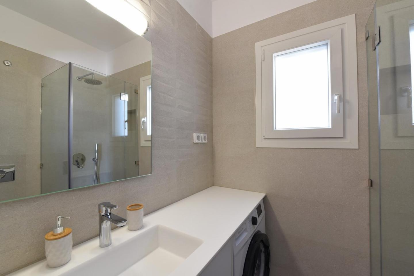 Cyclamen Apartment Posidhonia (Syros)