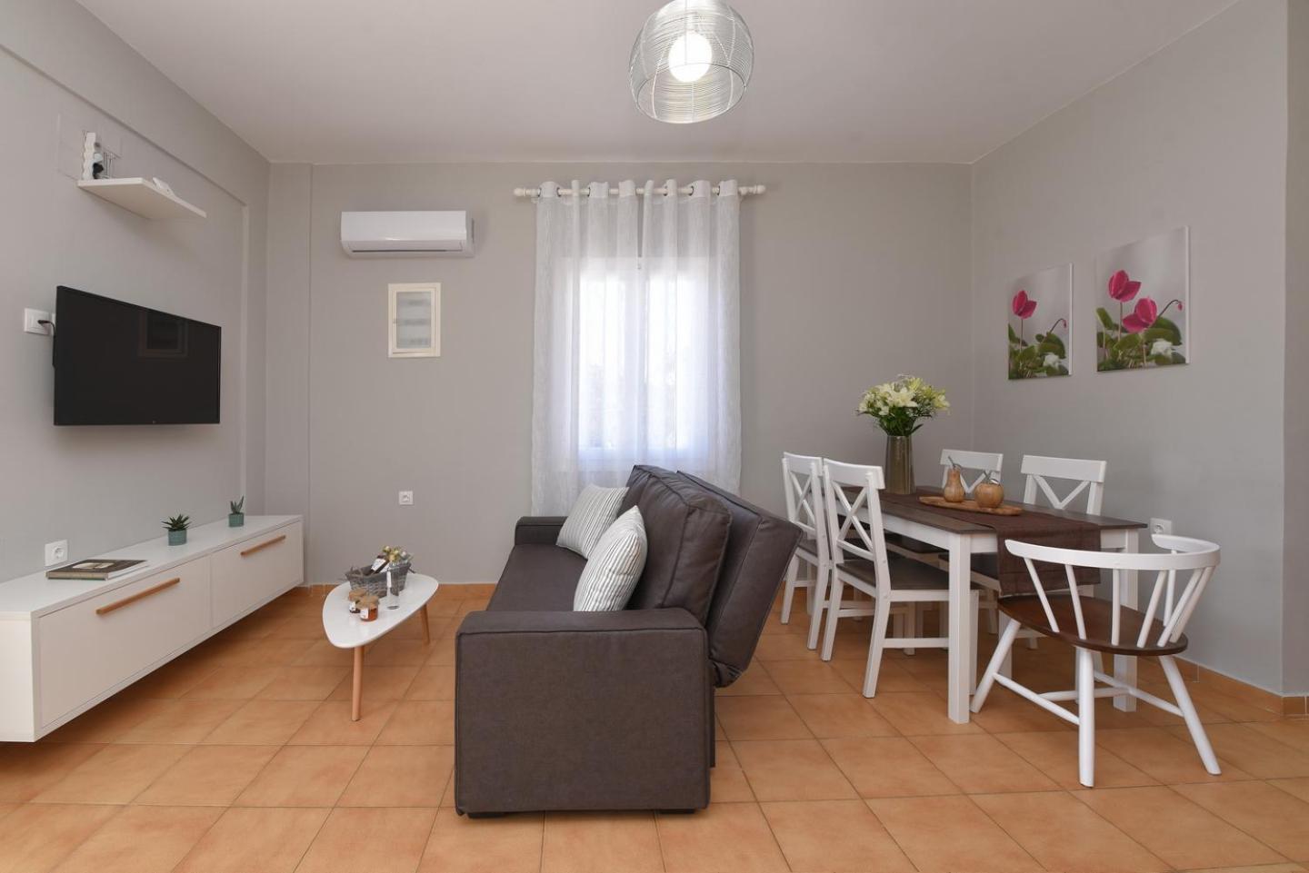 Cyclamen Apartment Posidhonia (Syros)