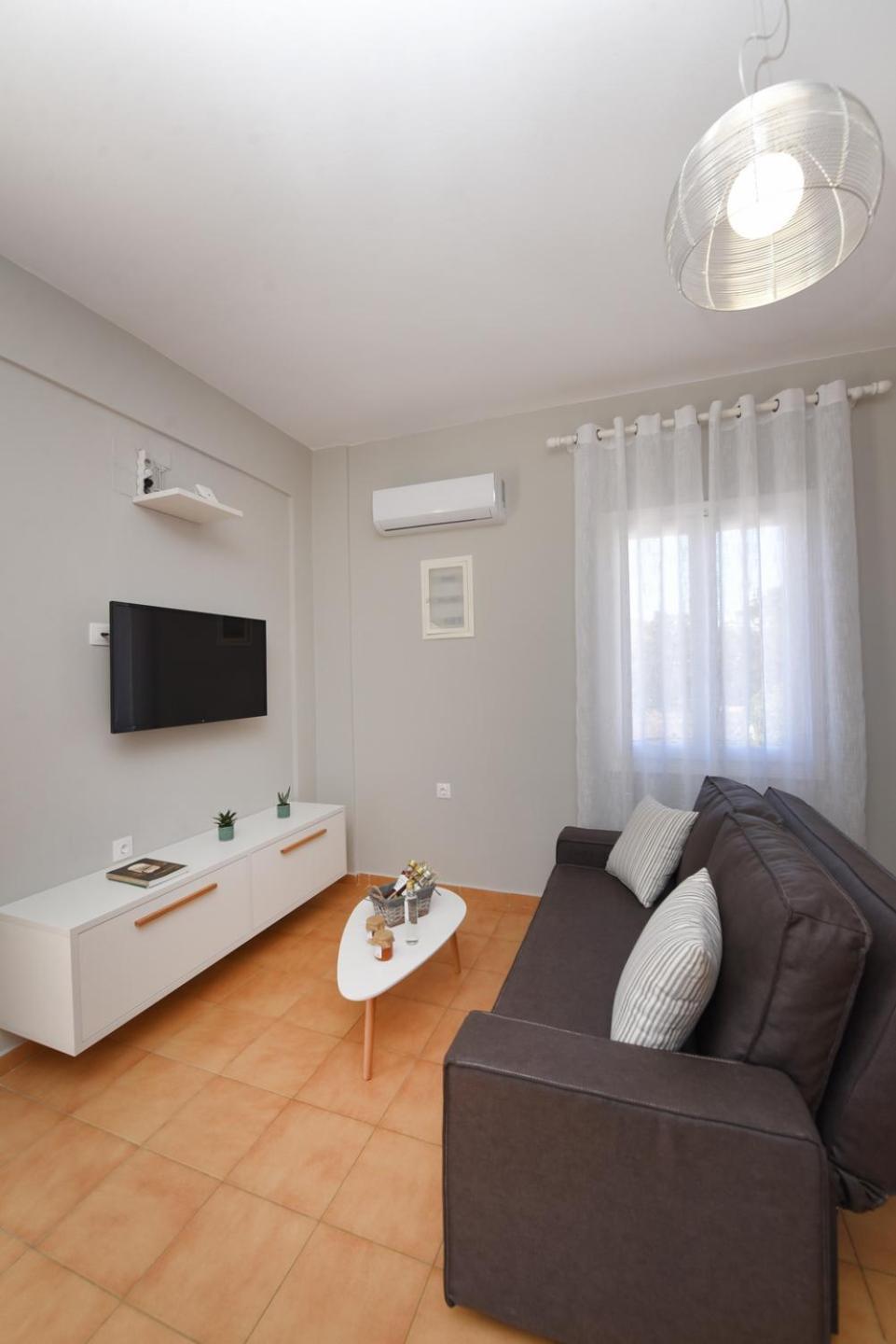 Apartment Cyclamen