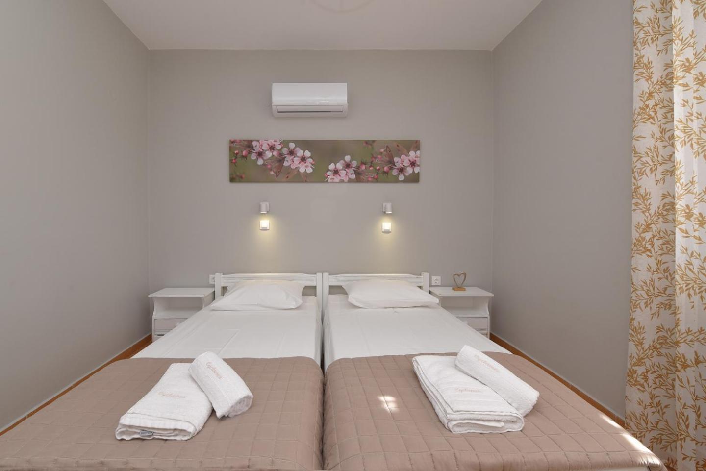 Apartment Cyclamen