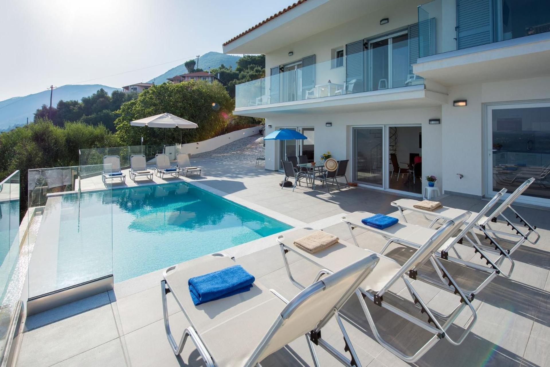 Thea Pyrgi: Seaside Serenity With Private Pool * Pyrgi (Corfu)