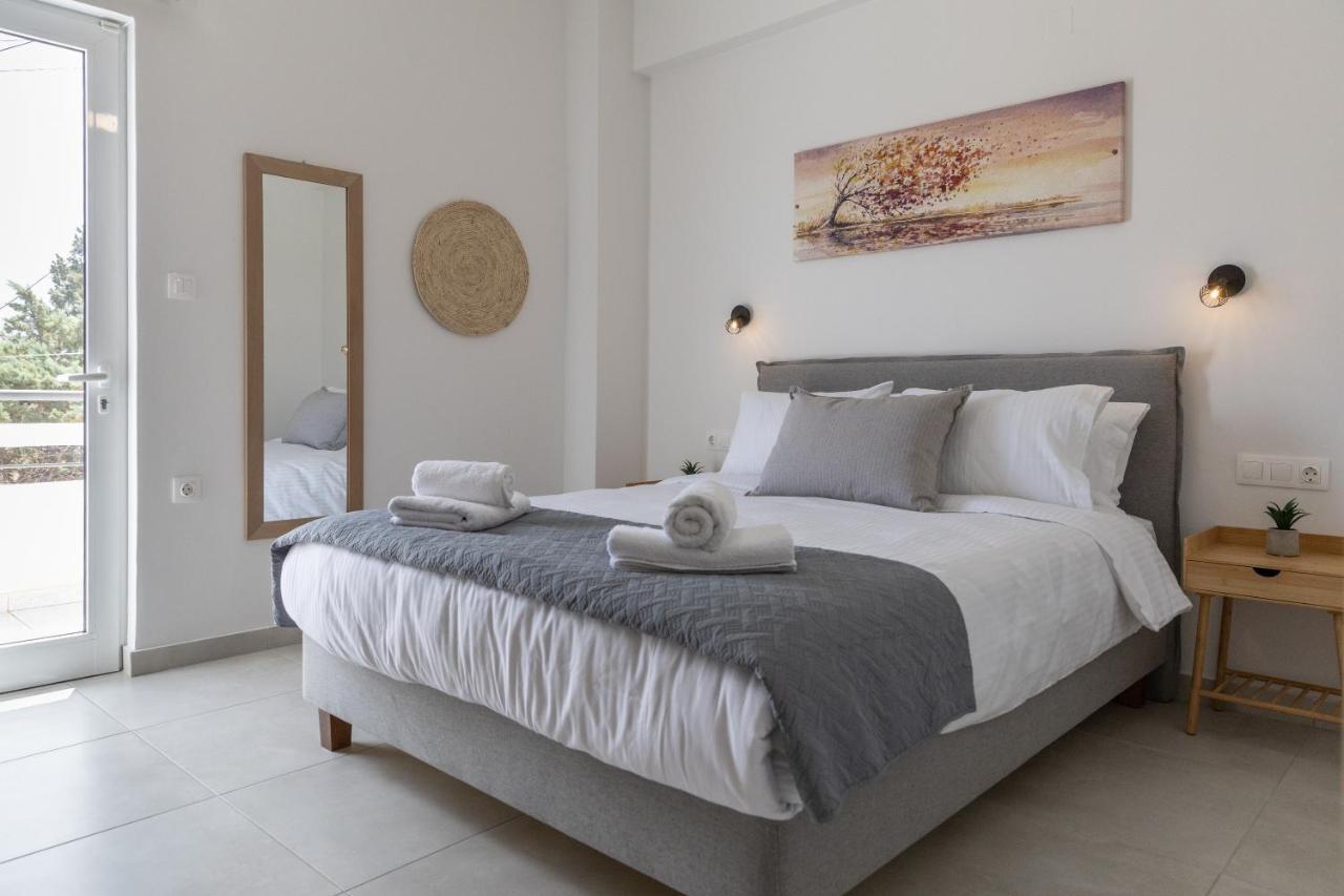 Omalia * Malia (Crete)