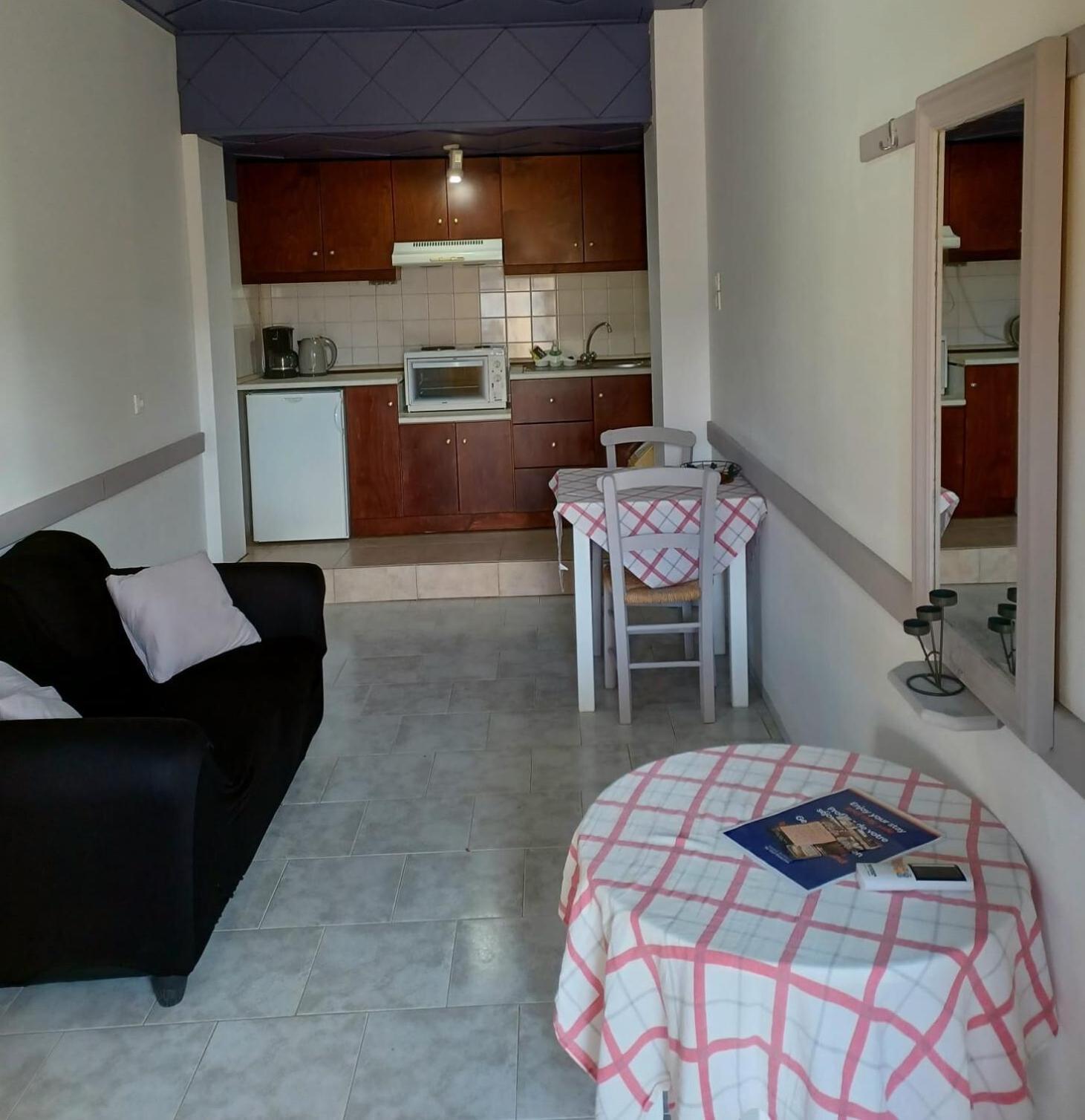And Xenophon Apartment
