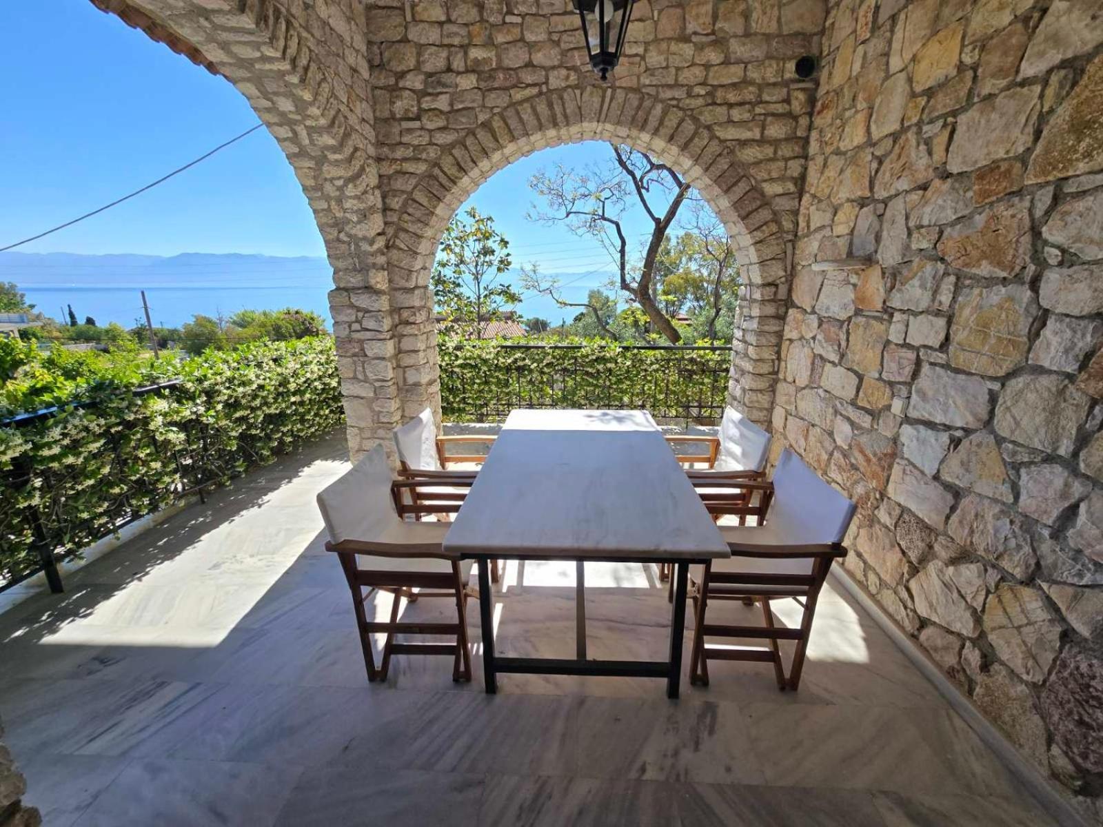 Apartment Petra Kalamaki (Messinia)