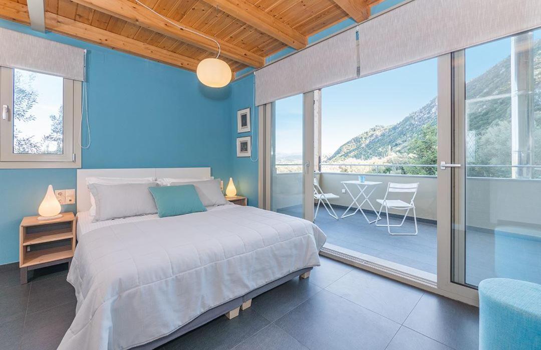 Villa Arenaria L. Complex Agios Ioannis (Lefkada)