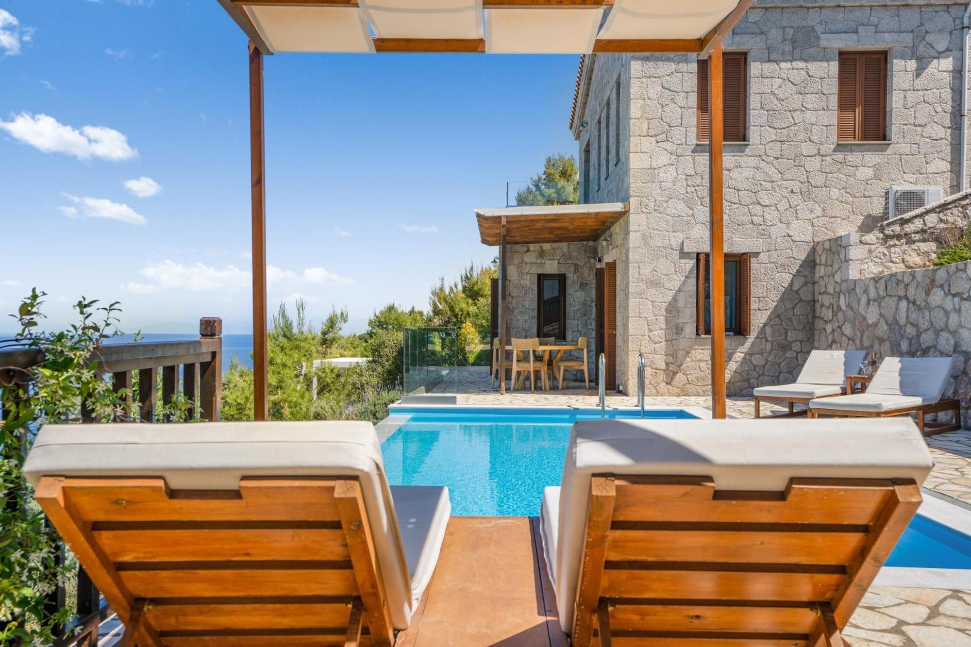 Milos Paradise Luxury Villa Agios Nikitas
