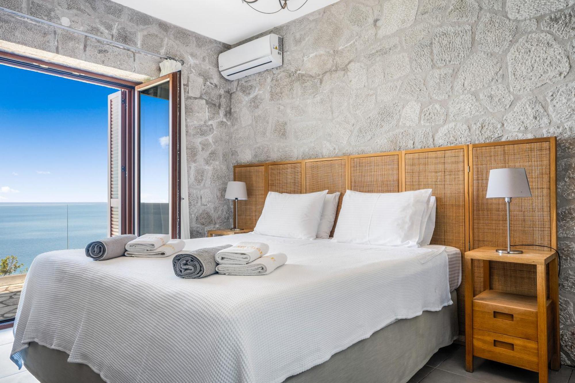 Milos Paradise Luxury * Agios Nikitas