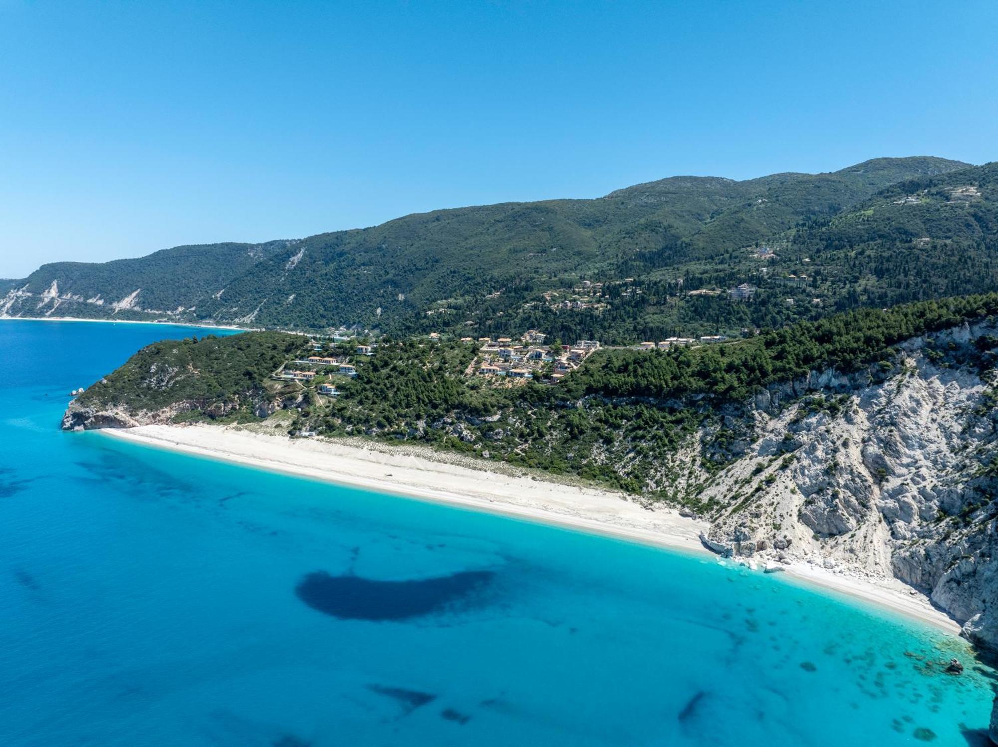 Milos Paradise Luxury Villa Agios Nikitas